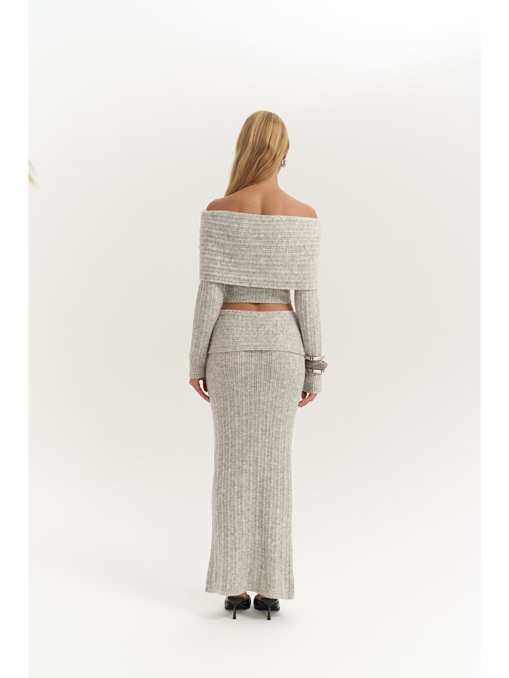 Sevara Carmen Yaka Gri Triko Takım-3