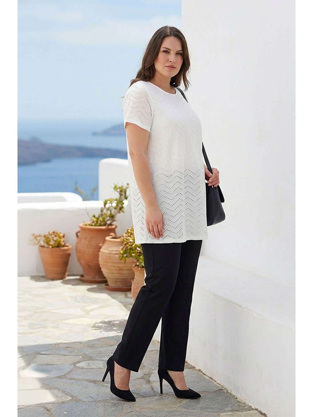 Beyaz Büyük Beden Bisiklet Yaka Kısa Kollu Zikzak Desenli Astarsız Uzun T-shirt 303994-3