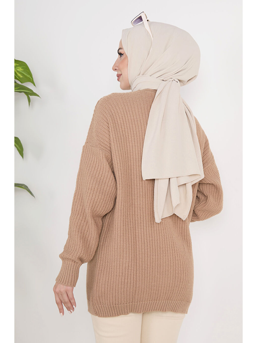 Bej Çiçek Nakış Detaylı Triko Hırka Vizon - 27662-5