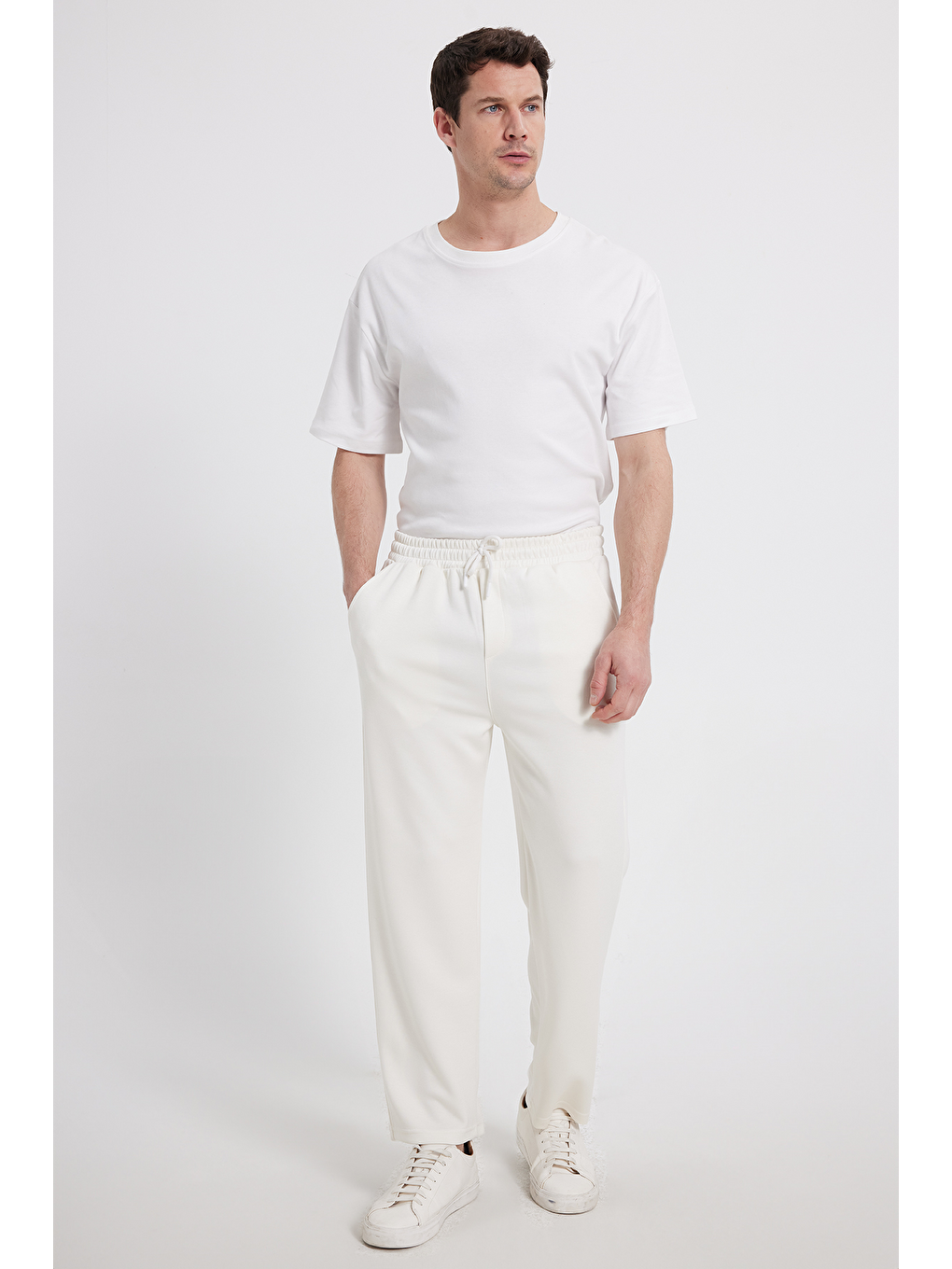 Erkek Ekru Baggy Fit Rahat Kesim Modal Kumaş Soft Doku Beli Bağcıklı Yan Cepli Eşofman Altı-1