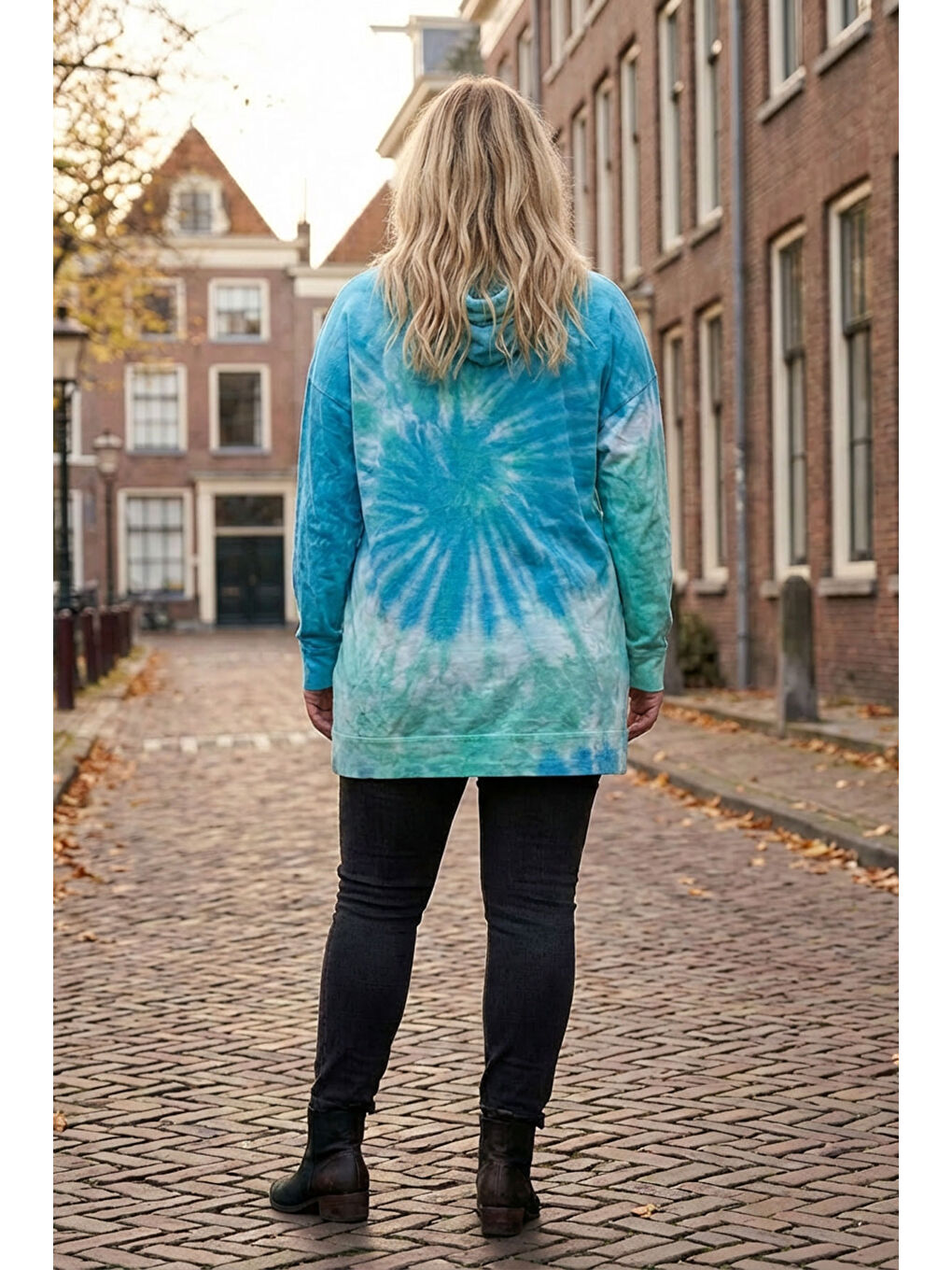 Mavi Büyük Beden Kapüşonlu Uzun Kollu İnce Kumaşlı Batik Desenli Sweatshirt 173486-4