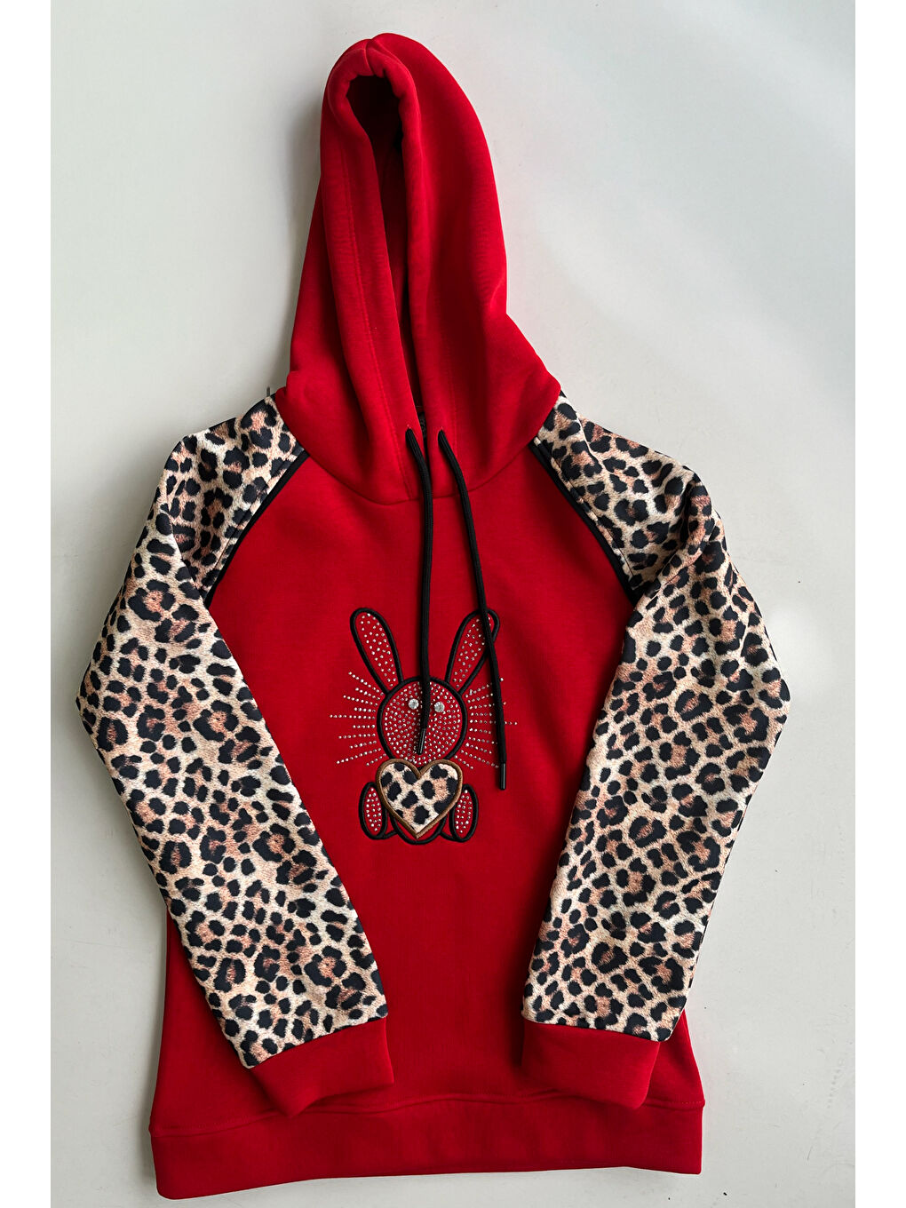 Kırmızı Kız Çocuk 3 İplik Alt-Üst Takım Kapüşonlu Rotasyon Desenli Nakış ve Taş Baskılı 12311-1