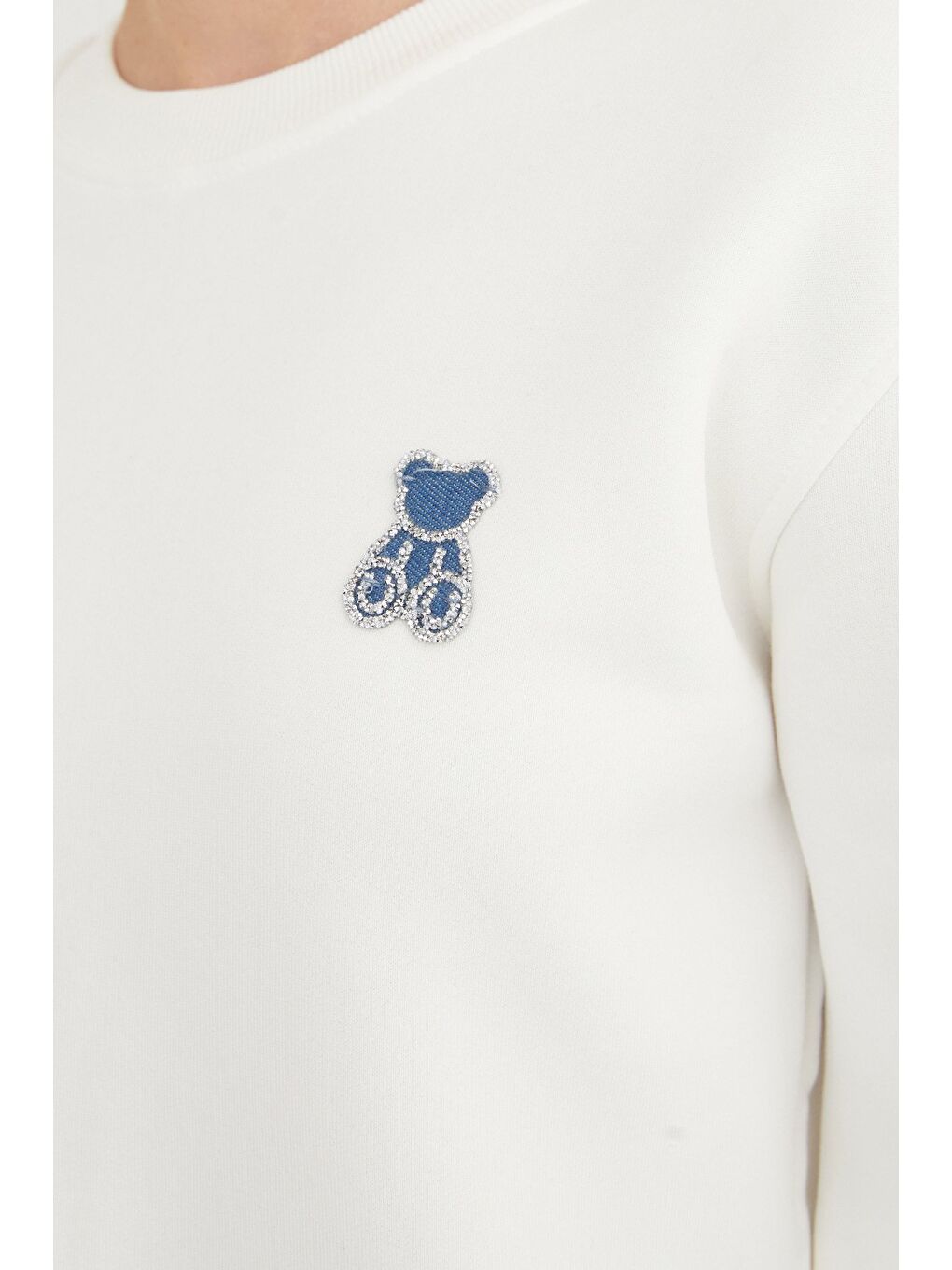 Beyaz 3 İplik Taş İşlemeli Ayıcık Nakışlı Sweatshirt-3