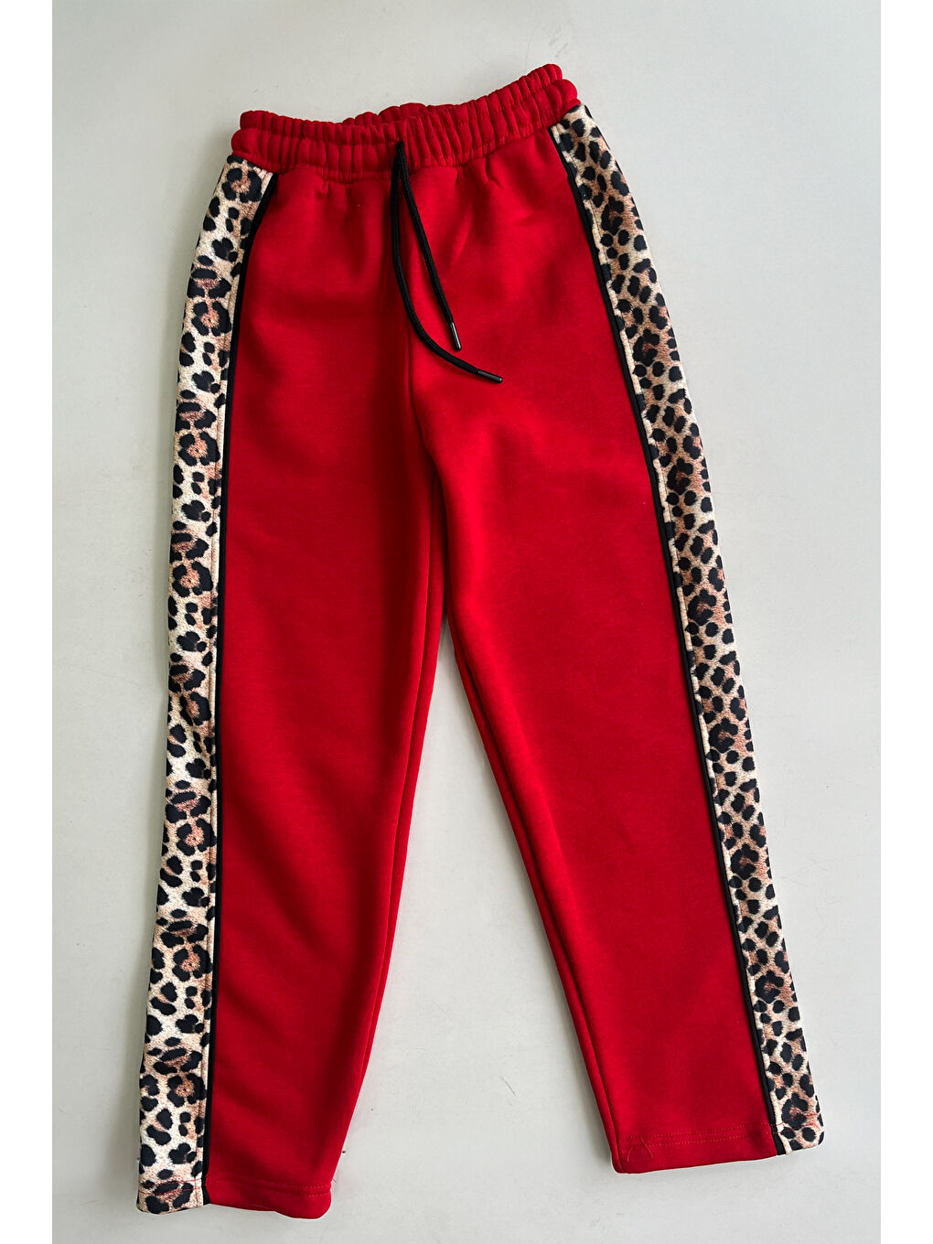 Kırmızı Kız Çocuk 3 İplik Alt-Üst Takım Kapüşonlu Rotasyon Desenli Nakış ve Taş Baskılı 12311-2