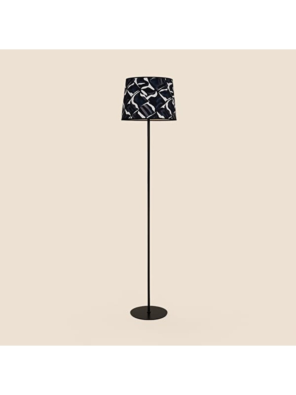 Karışık Lighting Metal Ayaklı Desenli Kumaş Başlık Lambader - Renkli - 150 cm