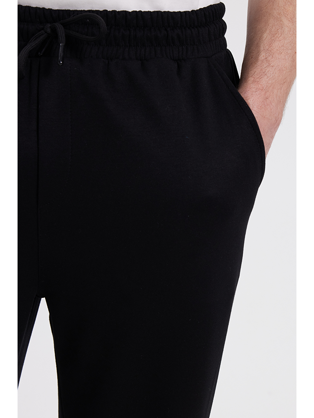 Erkek Siyah Baggy Fit Rahat Kesim Modal Kumaş Soft Doku Beli Bağcıklı Yan Cepli Eşofman Altı-2