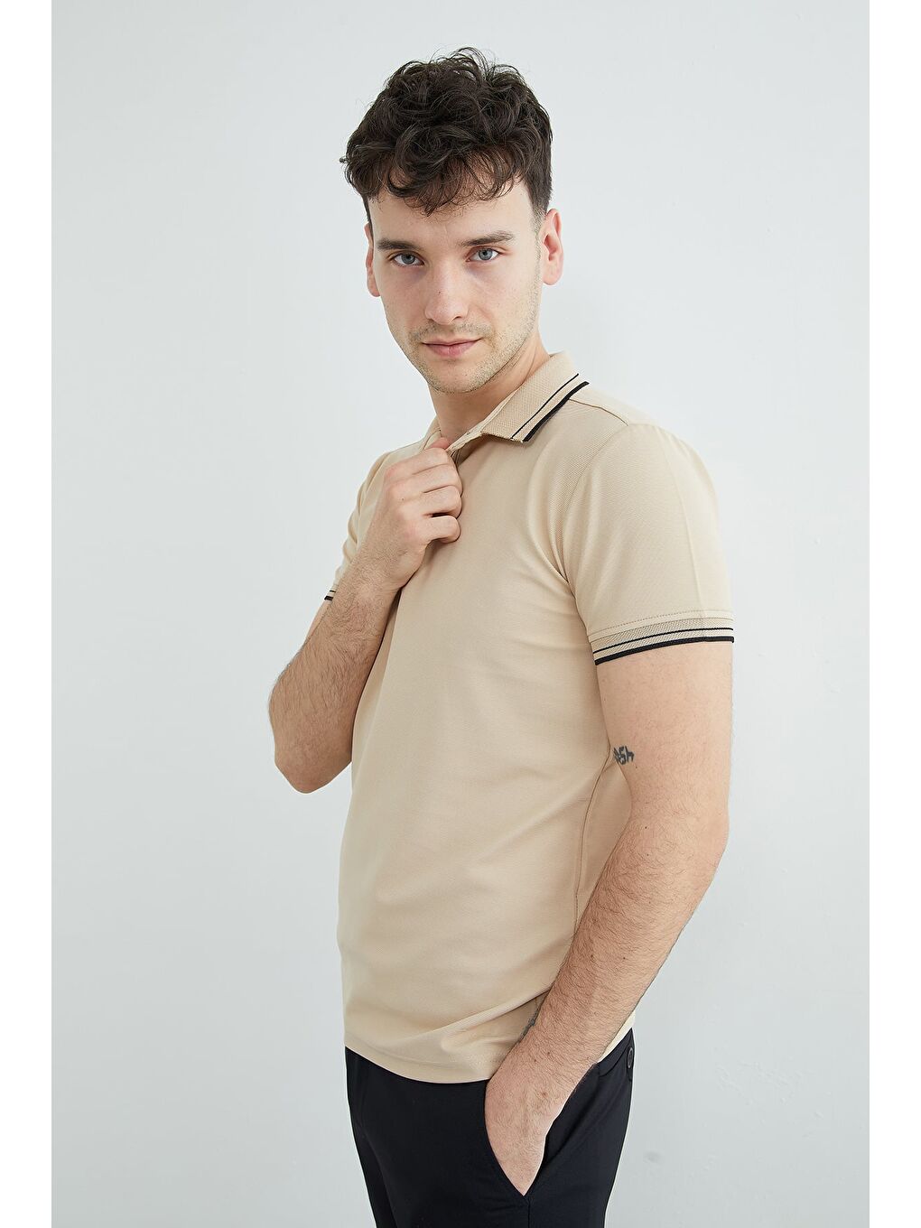 Bej Ribanalı Yarım Çıtçıtlı  Polo Yaka Tişört-2