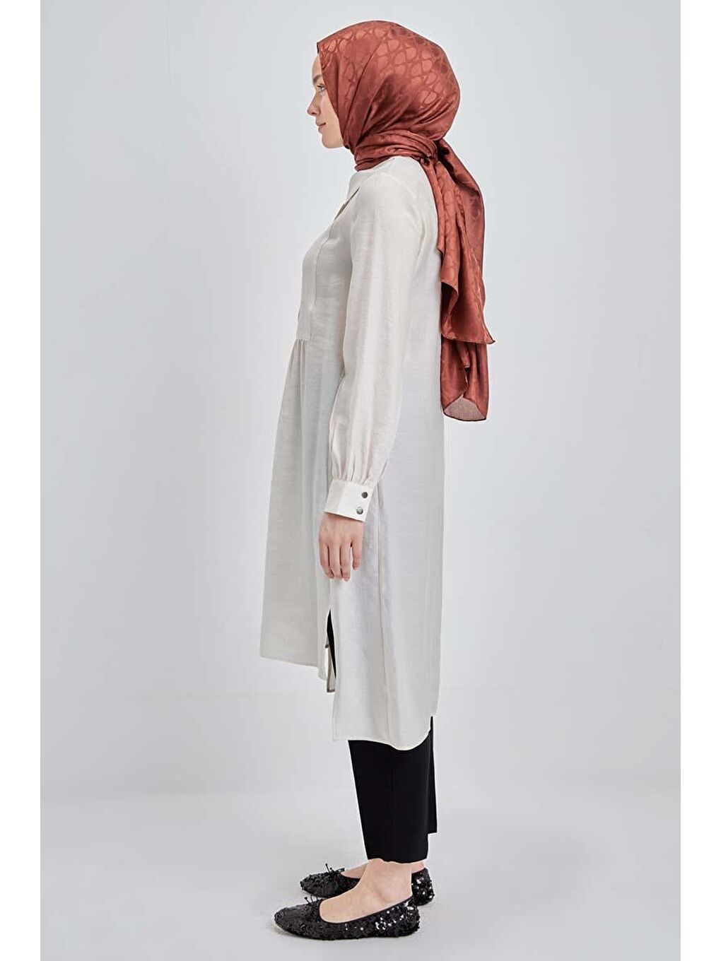 Bej Taş-Yarım Patlı Robalı Yırtmaçlı Tunik-4