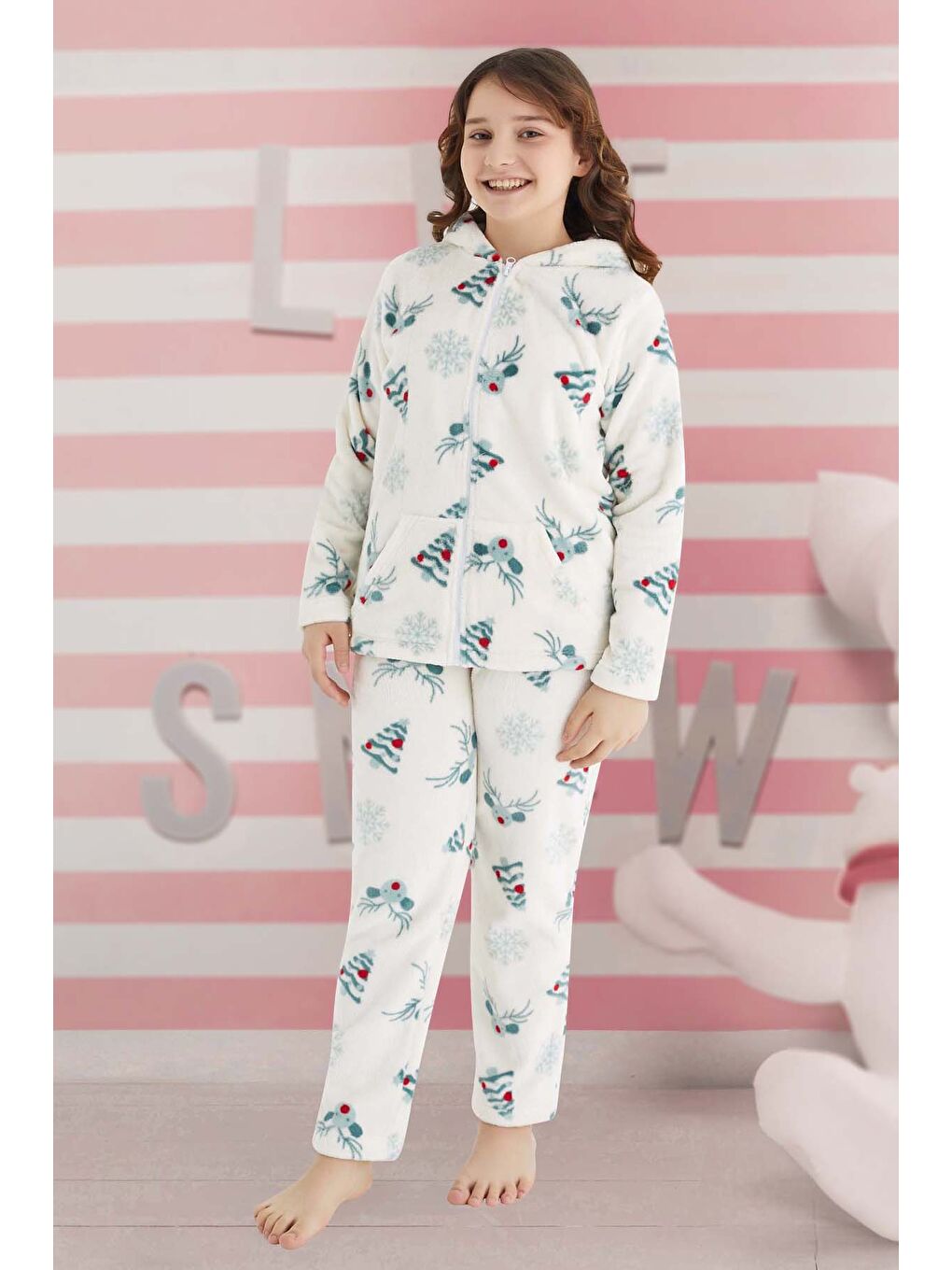 Kız Çocuk Desenli Polar Pijama Takımı 240527 Ekru-3