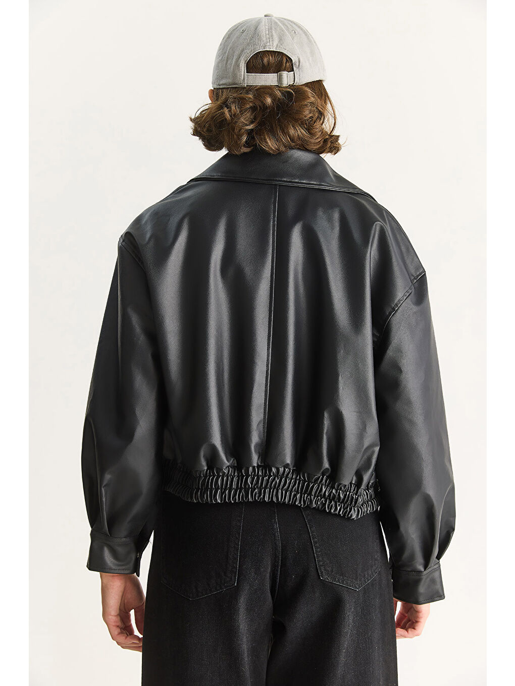 Siyah Kadın Oversize Belli Lastikli Suni Deri Bomber Ceket-6