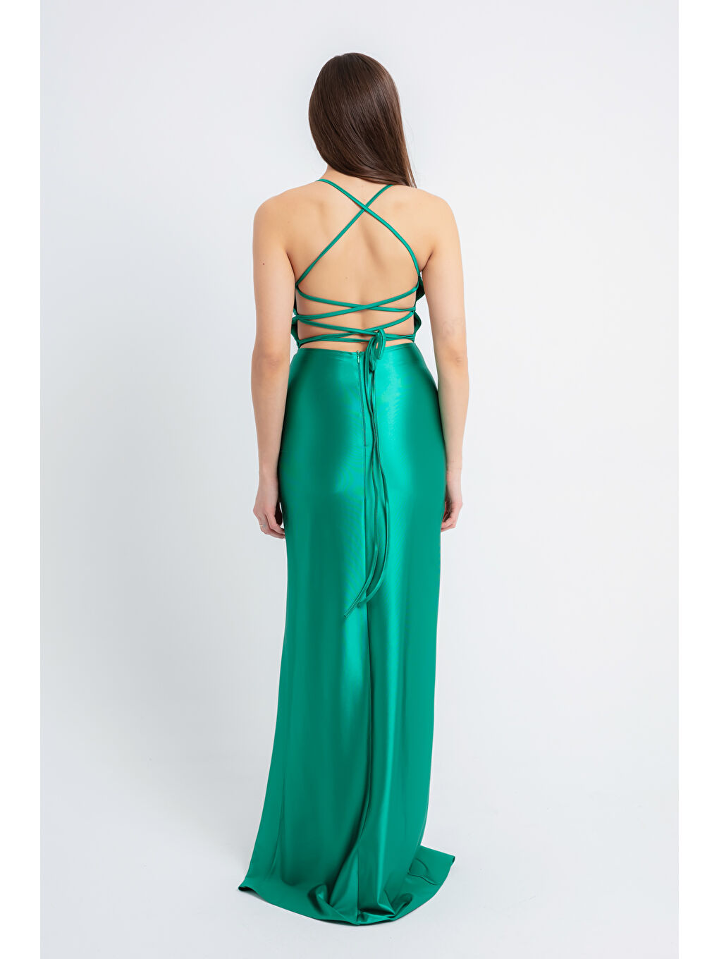 Kadın Yeşil Sırt Dekolteli Yırtmaçlı Uzun Abiye Elbise-4