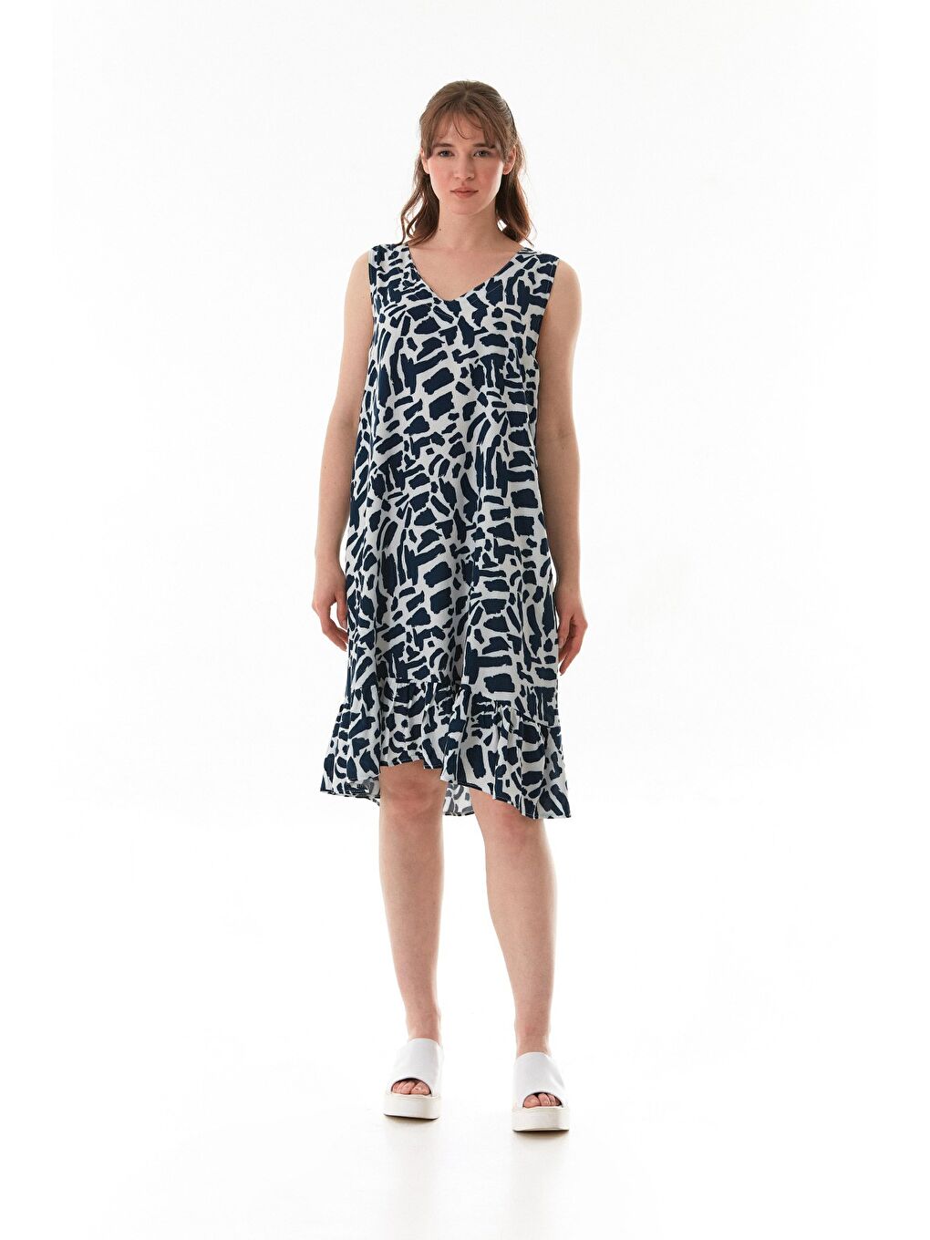 Lacivert Desenli V Yaka Eteği Fırfırlı Elbise