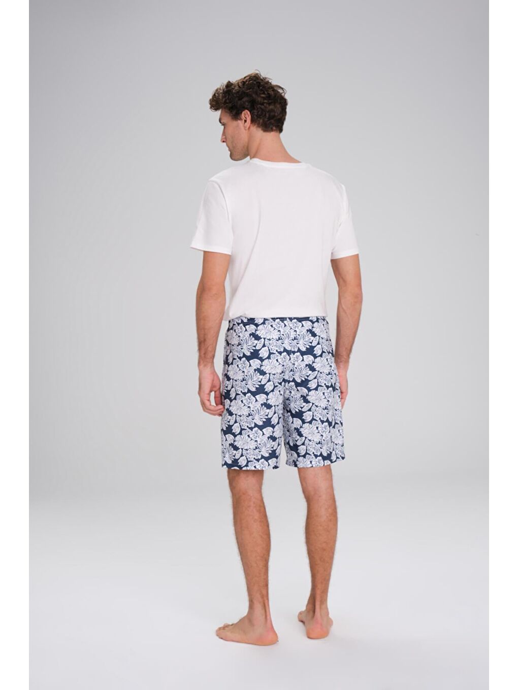 Desenli Lacivert Beyaz Kısa Erkek Havuz Ve Deniz Şortu 2429-2