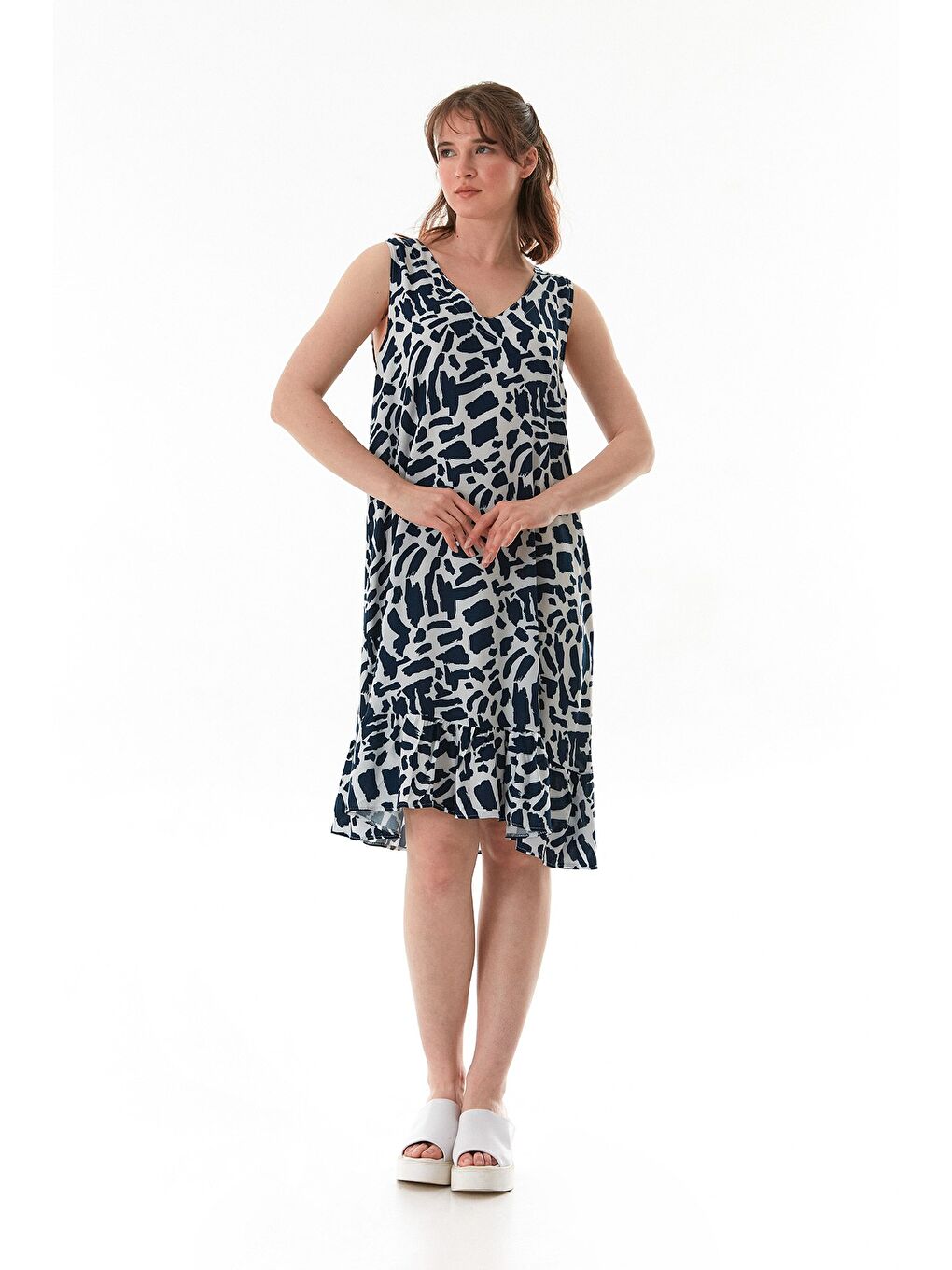 Lacivert Desenli V Yaka Eteği Fırfırlı Elbise-2