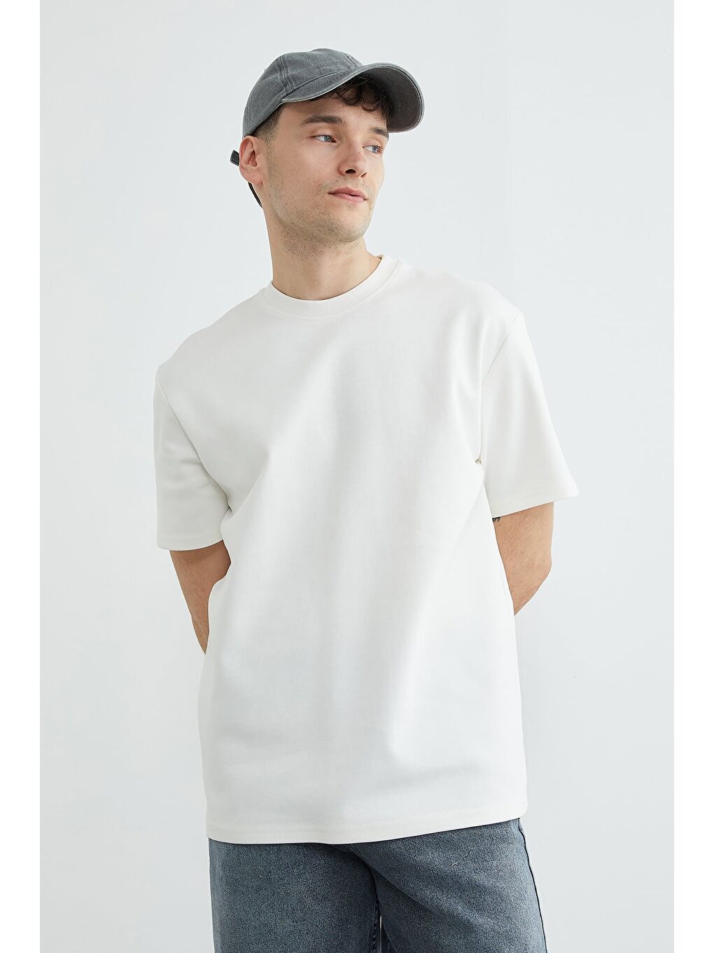 Ekru Basic Bisiklet Yaka İnterlok Tişört-2