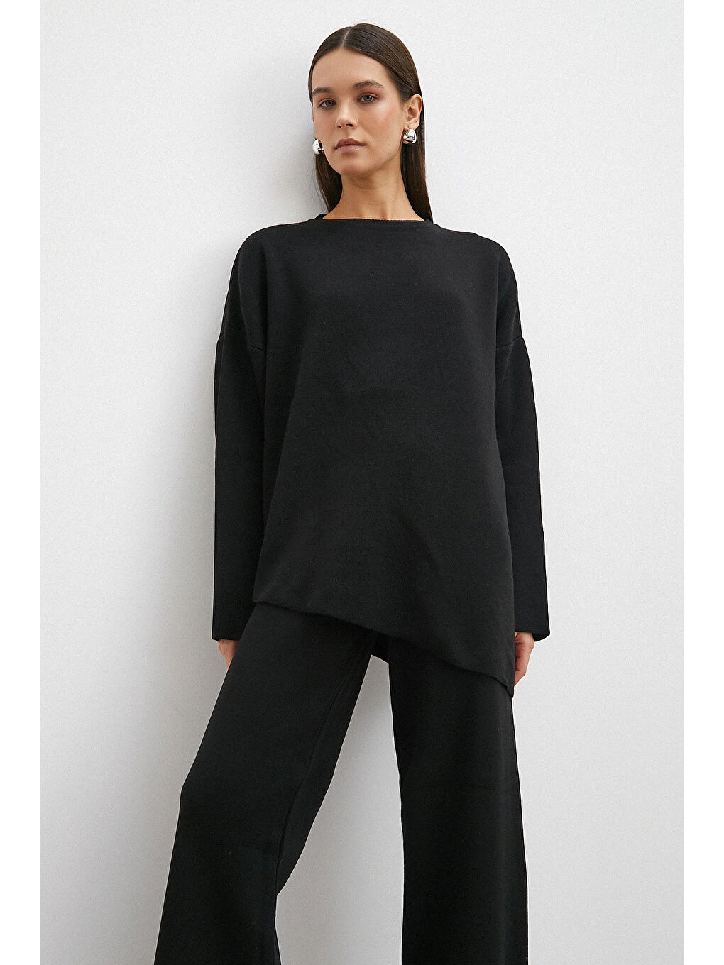 Eteği Çapraz Pantolonlu Bisiklet Yaka Takım Siyah-3