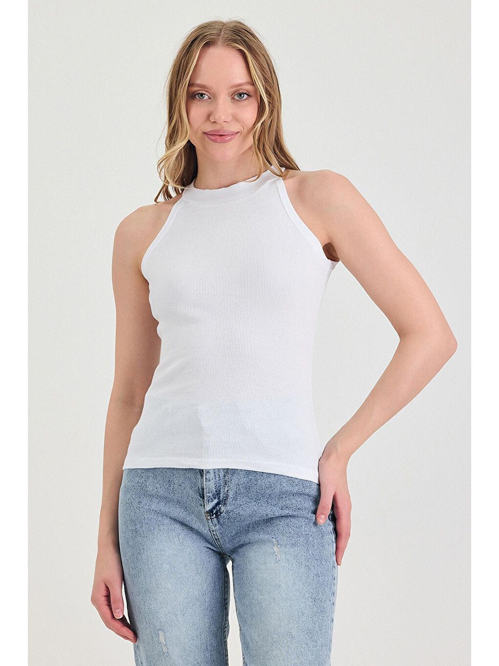 Kadın  Halter Yaka Beyaz Fitilli T-Shirt