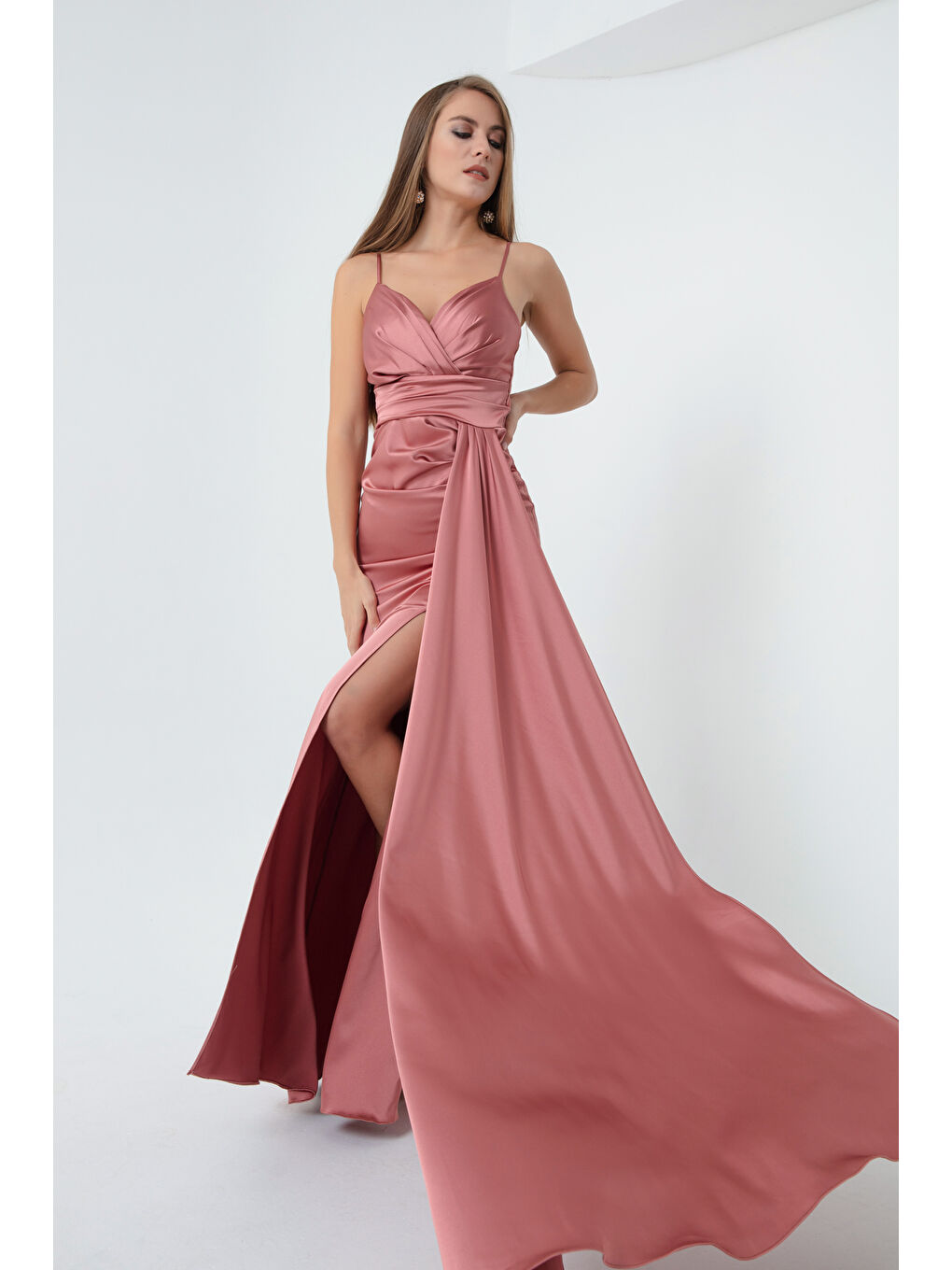 Pembe Kadın Somon Askılı Uzun Saten Abiye Elbise & Mezuniyet Elbisesi-2
