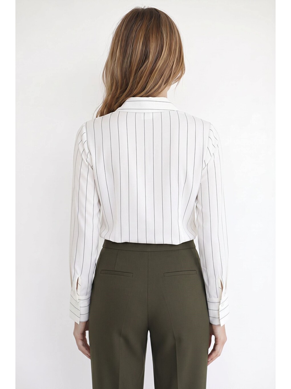 Kadın Slim Fit Dar Kesim Çizgili Viskon Yumuşak Dokulu Uzun Kollu Pensli Ekru Gömlek-6