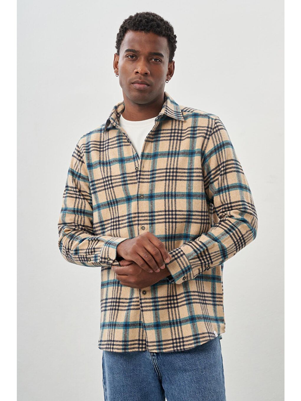 Koyu Bej Yünlü Ekose Desen Yumuşak Yaka Cepsiz Uzun Kol Casual Comfort Fit Gömlek 1004245227-2