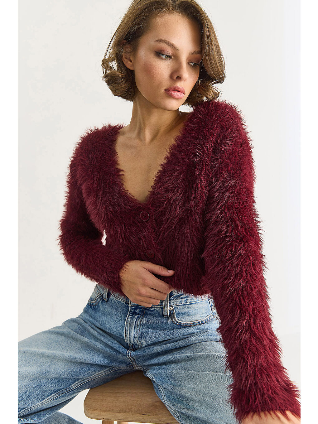 Bordo Kadın V Yaka Düğmeli Yumoş Sakallı Triko Hırka