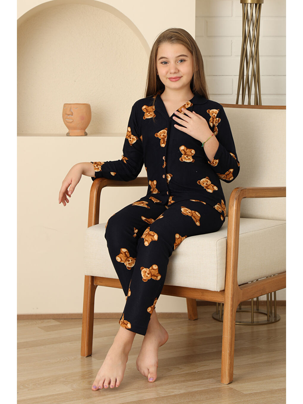 Lacivert Kız Çocuk Pat Yakalı-Ayıcık Baskılı ve Düğme Kapamalı Pijama Takımı 12308-2
