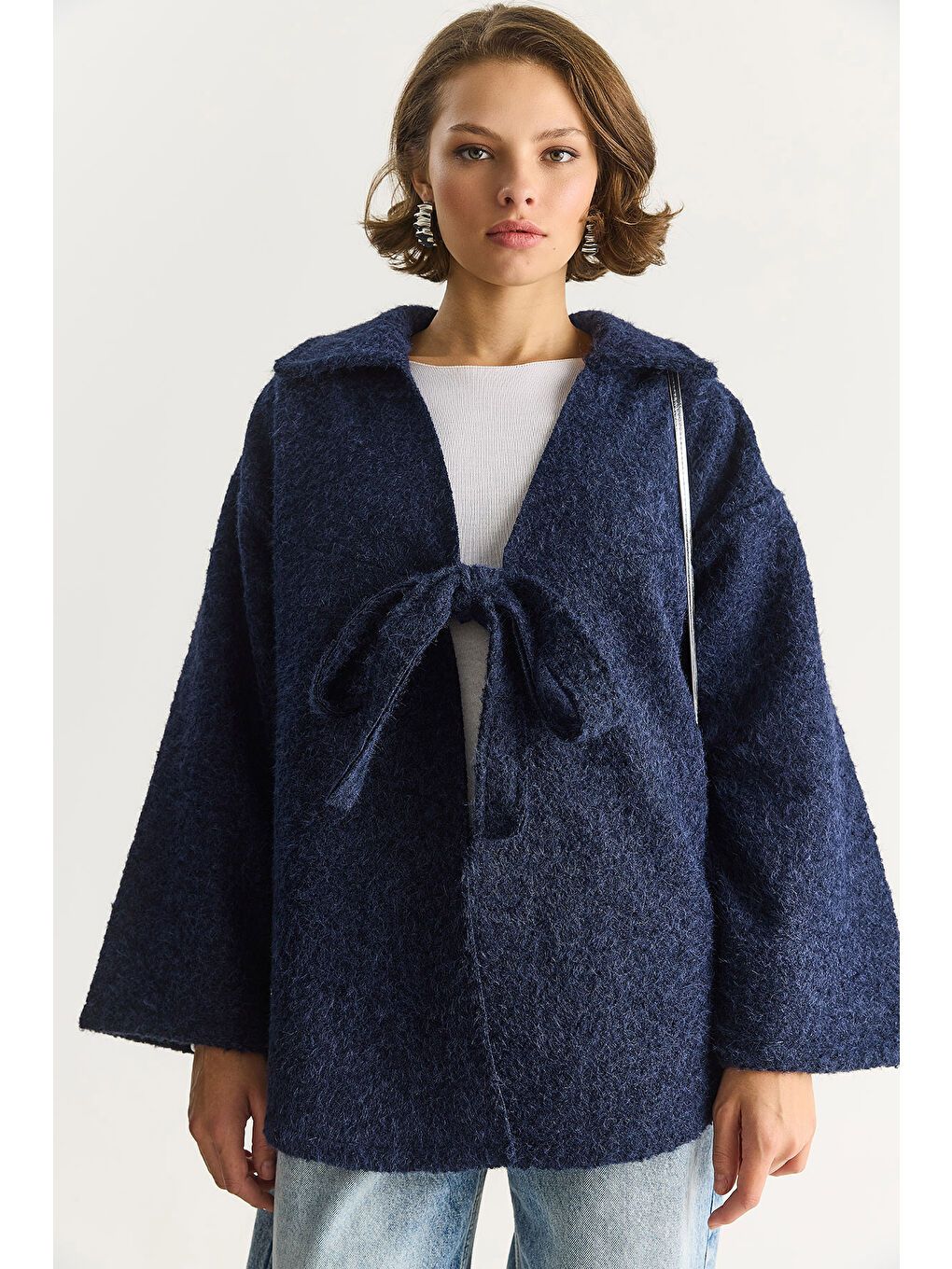 İndigo Kadın Gömlek Yaka Bağlama Detaylı Kırçıllı Kaşe Kaban-4