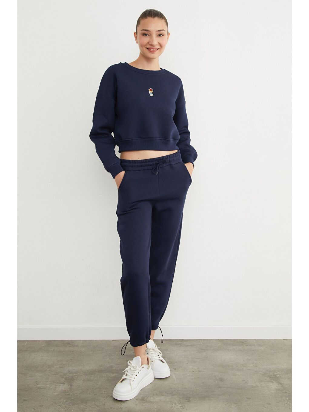 Lacivert 3 İplik Ayıcık Nakışlı Bisiklet Yaka Sweatshirt-1