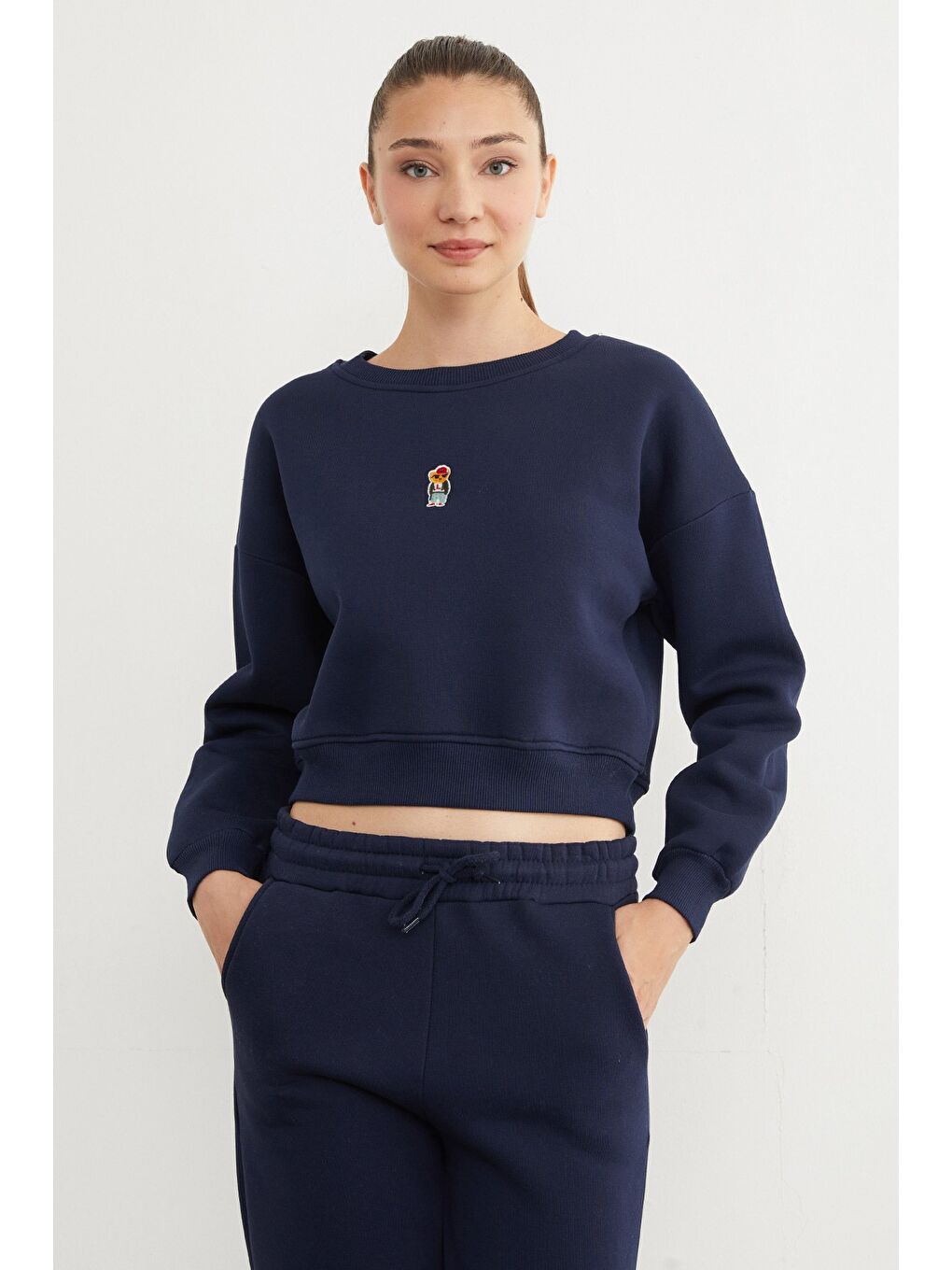 Lacivert 3 İplik Ayıcık Nakışlı Bisiklet Yaka Sweatshirt-2