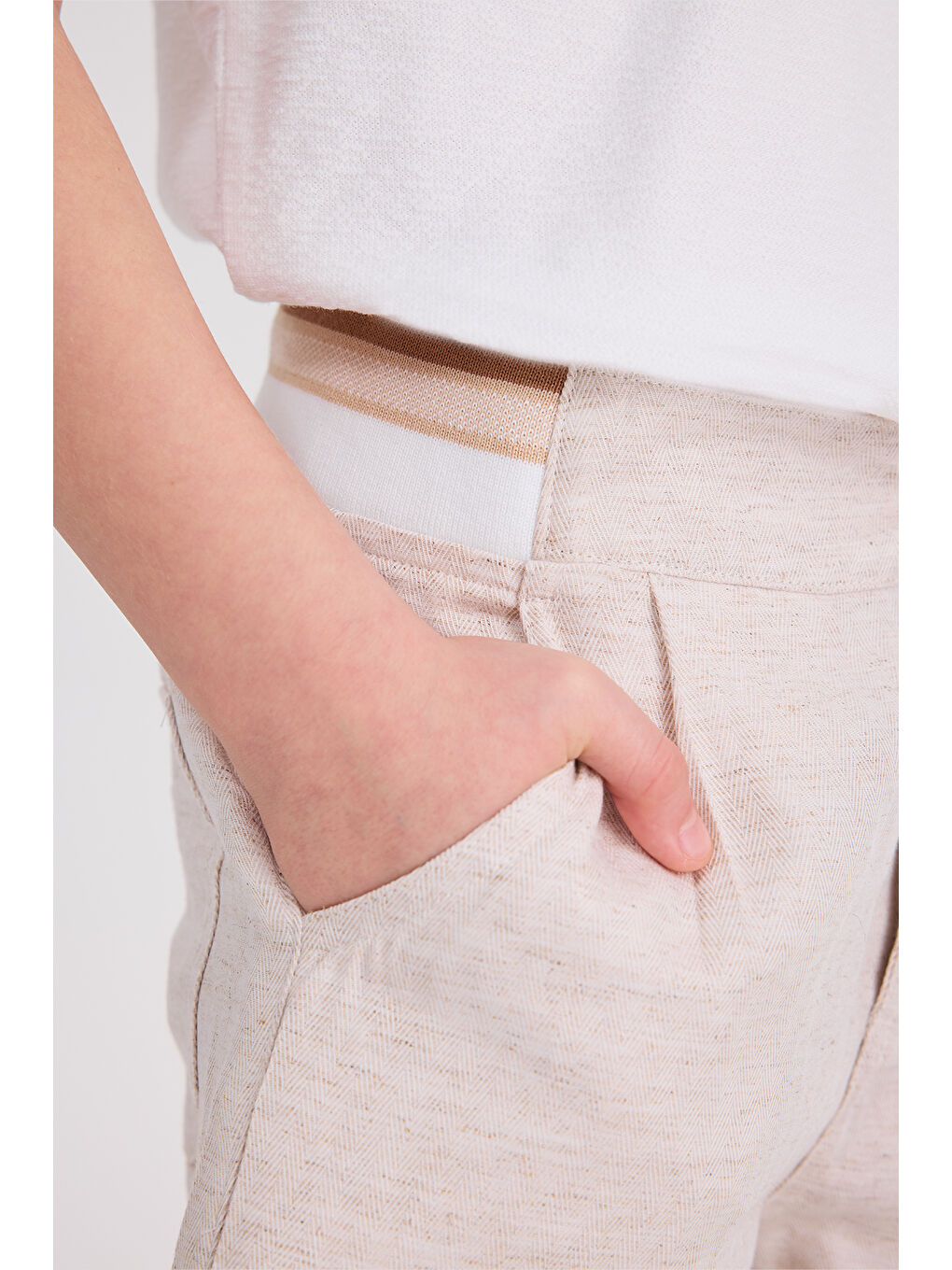 Erkek Çocuk Bej Şort-1