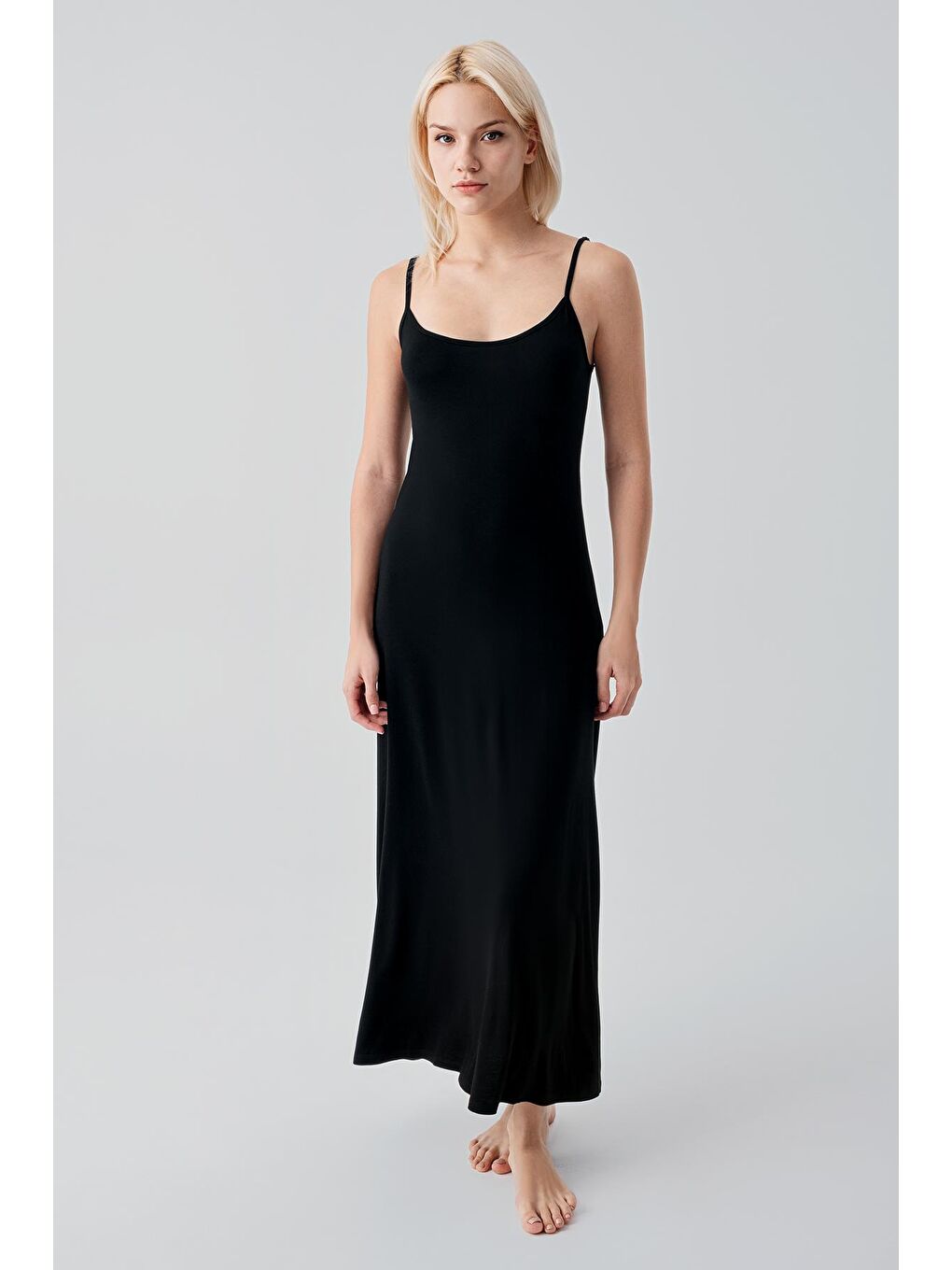 Siyah Askılı Uzun Basic Rahat Günlük Elastanlı Esnek Viskoz Soft Elbise 19111