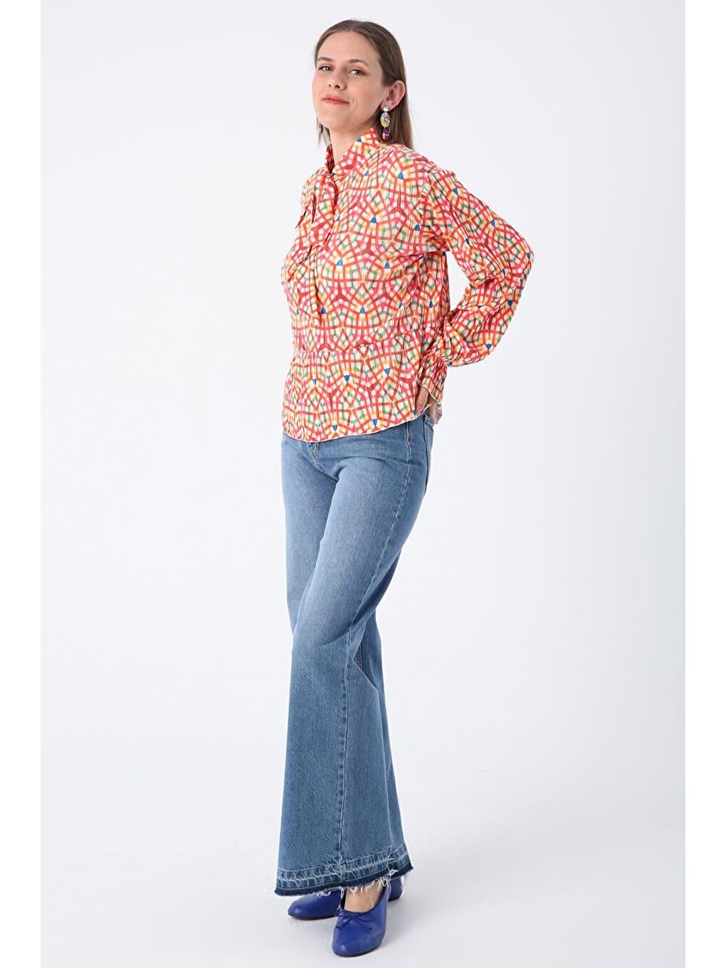 Turuncu-Ekru-Yakası Bağlama Detaylı Crep Bluz-2