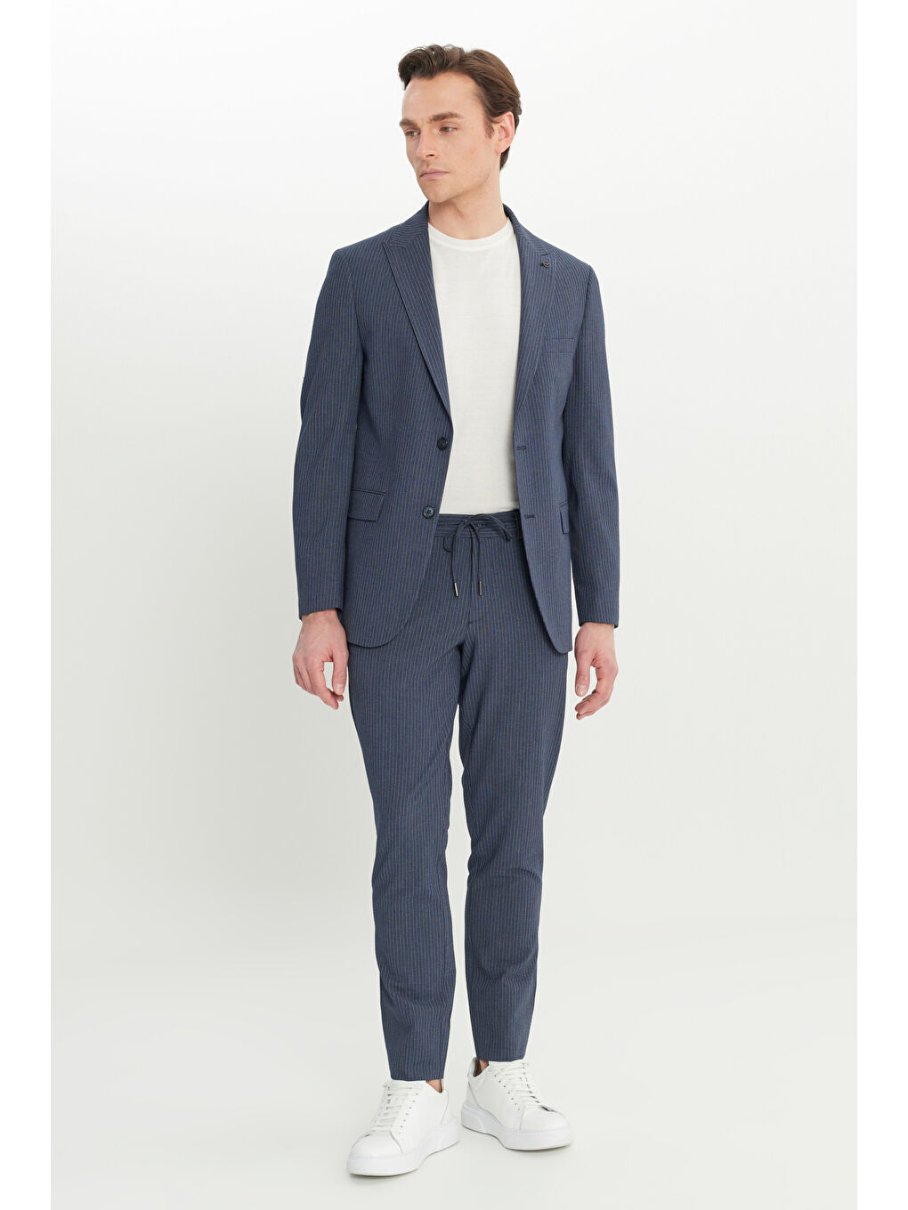 Erkek Lacivert Ekstra Slim Fit Dar Kesim Çizgili Gofre Desenli Kırlangıç Yaka Takım Elbise-1