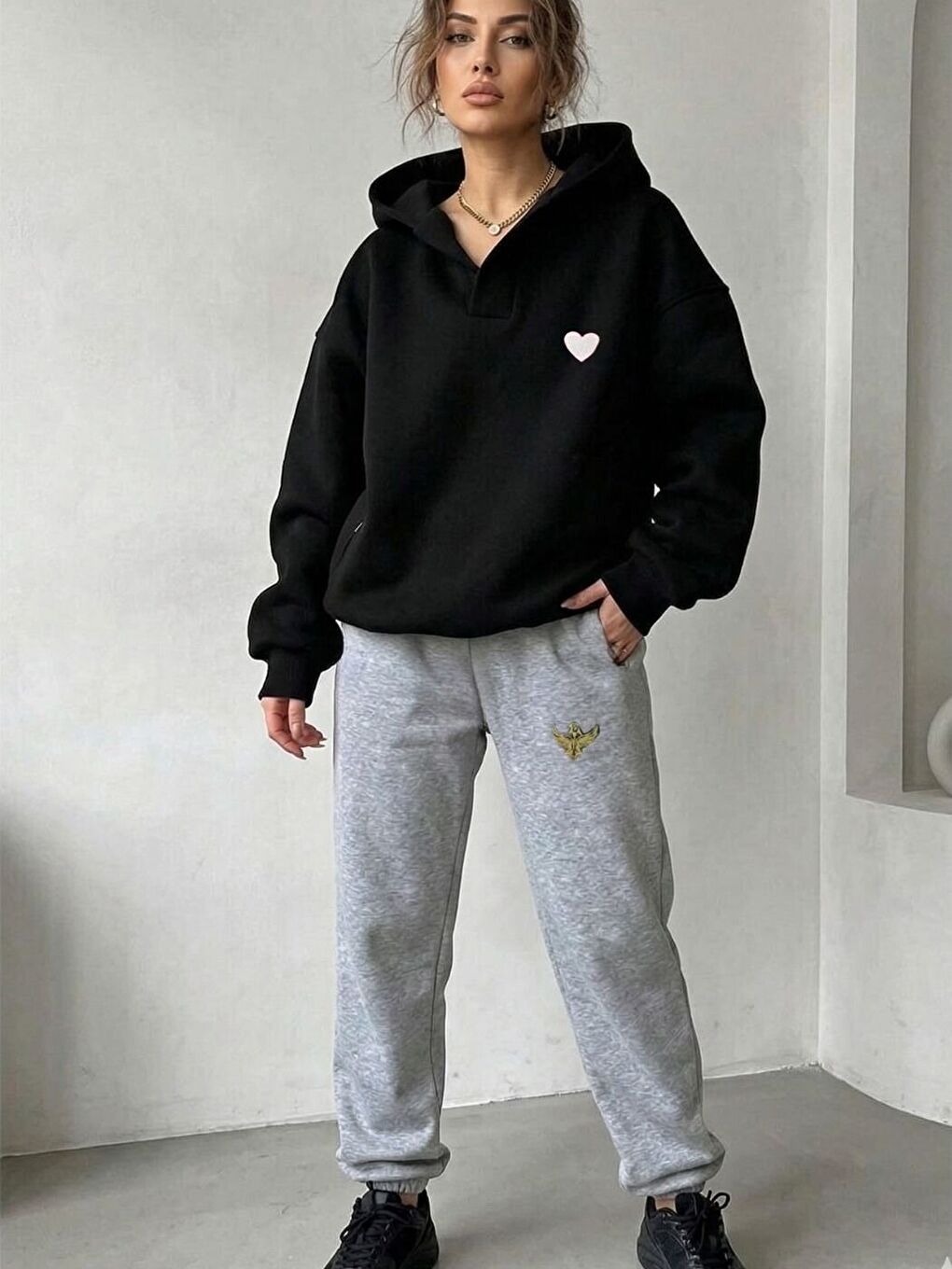 Siyah Gri Kalp+Golden Wing Baskılı Relax Yaka Eşofman Takımı