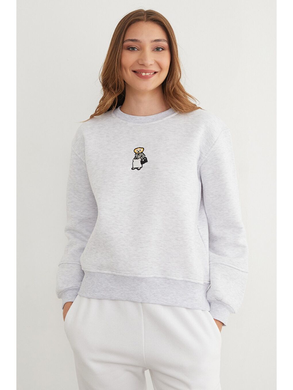 Gri 3 İplik Ayıcık Nakışlı Bisiklet Yaka Sweatshirt-1