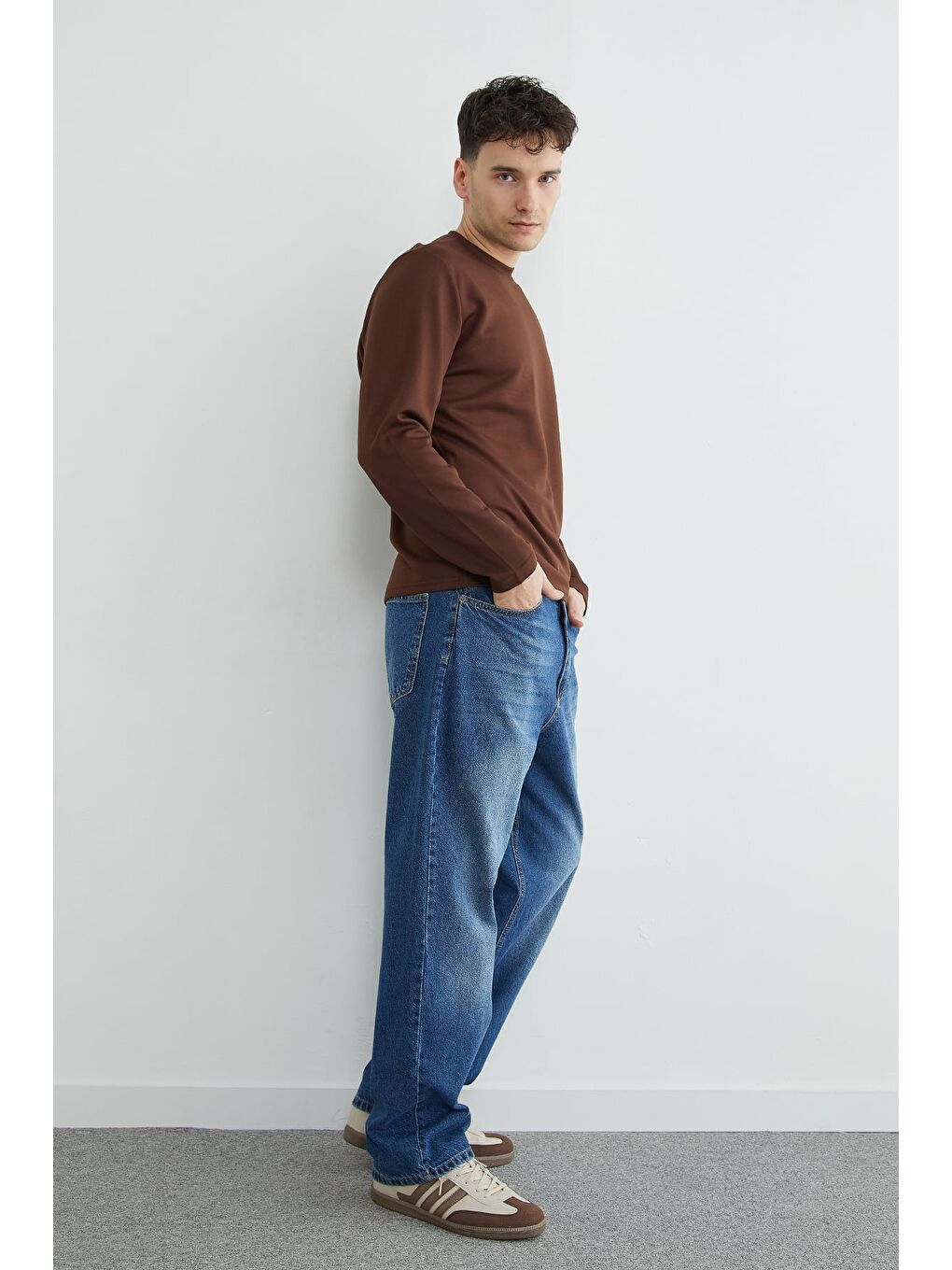 Kahverengi Basic Bisiklet Yaka Modal Sweatshirt-3