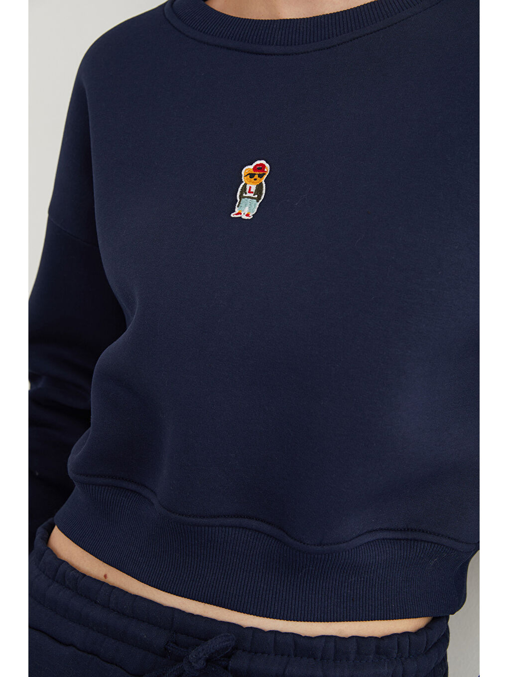 Lacivert 3 İplik Ayıcık Nakışlı Bisiklet Yaka Sweatshirt-4