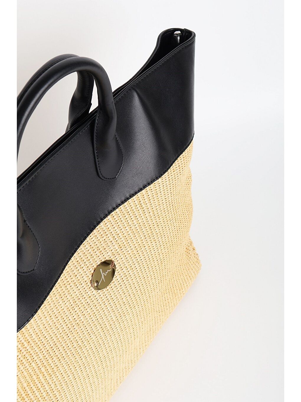 Siyah Deri Detaylı Bej Renk Hasır Örme Plaj Kol Çantası 1305-2