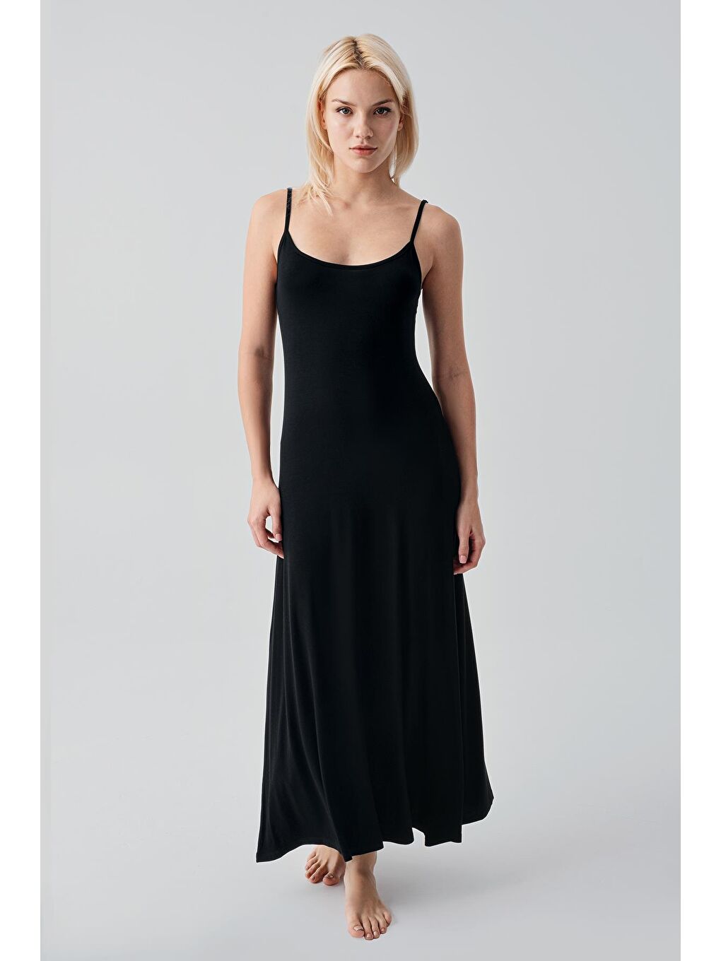 Siyah Askılı Uzun Basic Rahat Günlük Elastanlı Esnek Viskoz Soft Elbise 19111-6