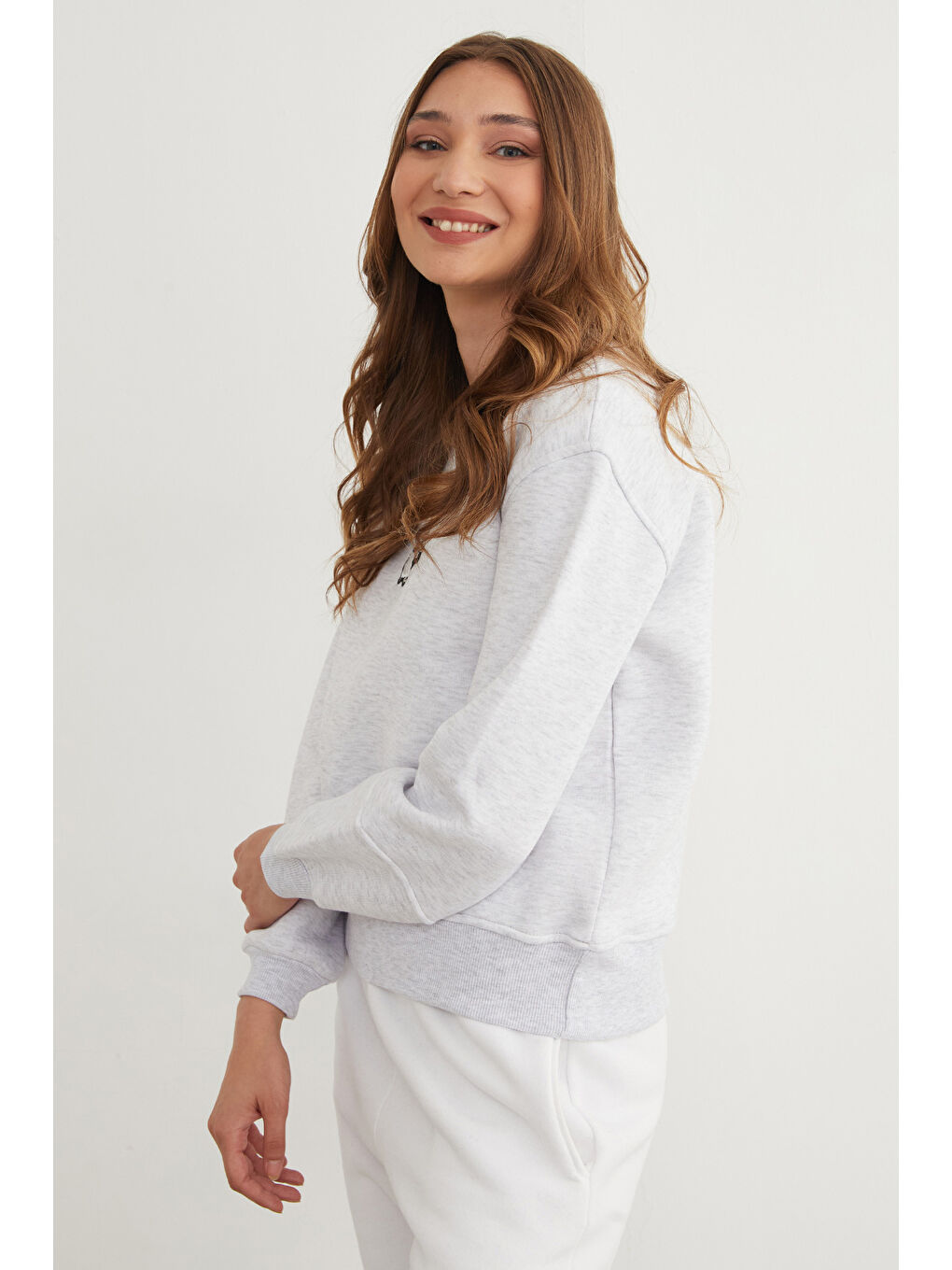 Gri 3 İplik Ayıcık Nakışlı Bisiklet Yaka Sweatshirt-4