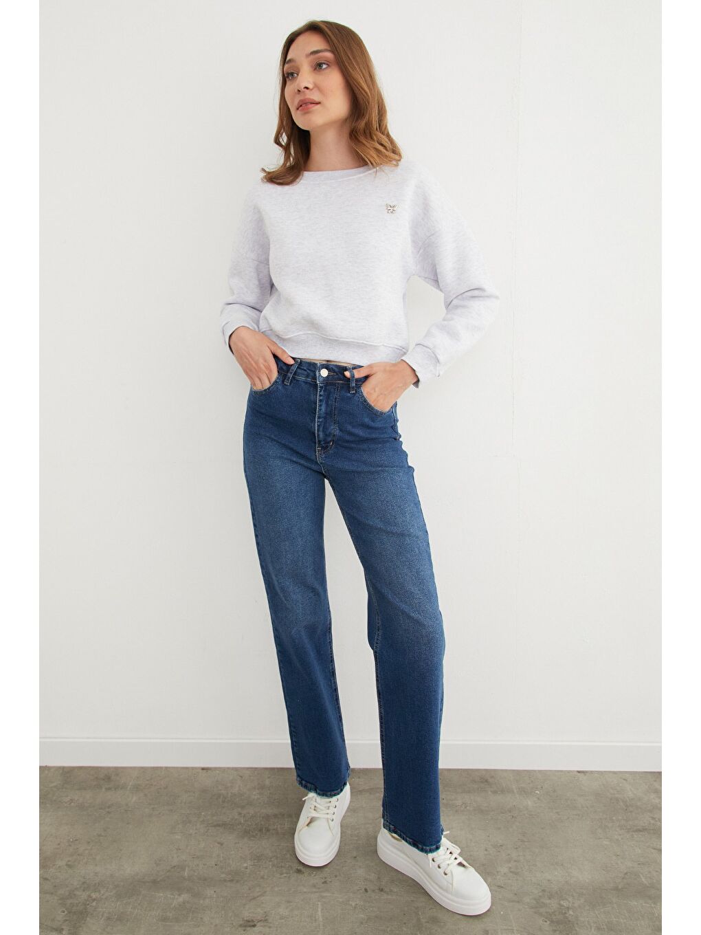 Gri 3 İplik Metal Kelebek Aksesuarlı Sweatshirt-2