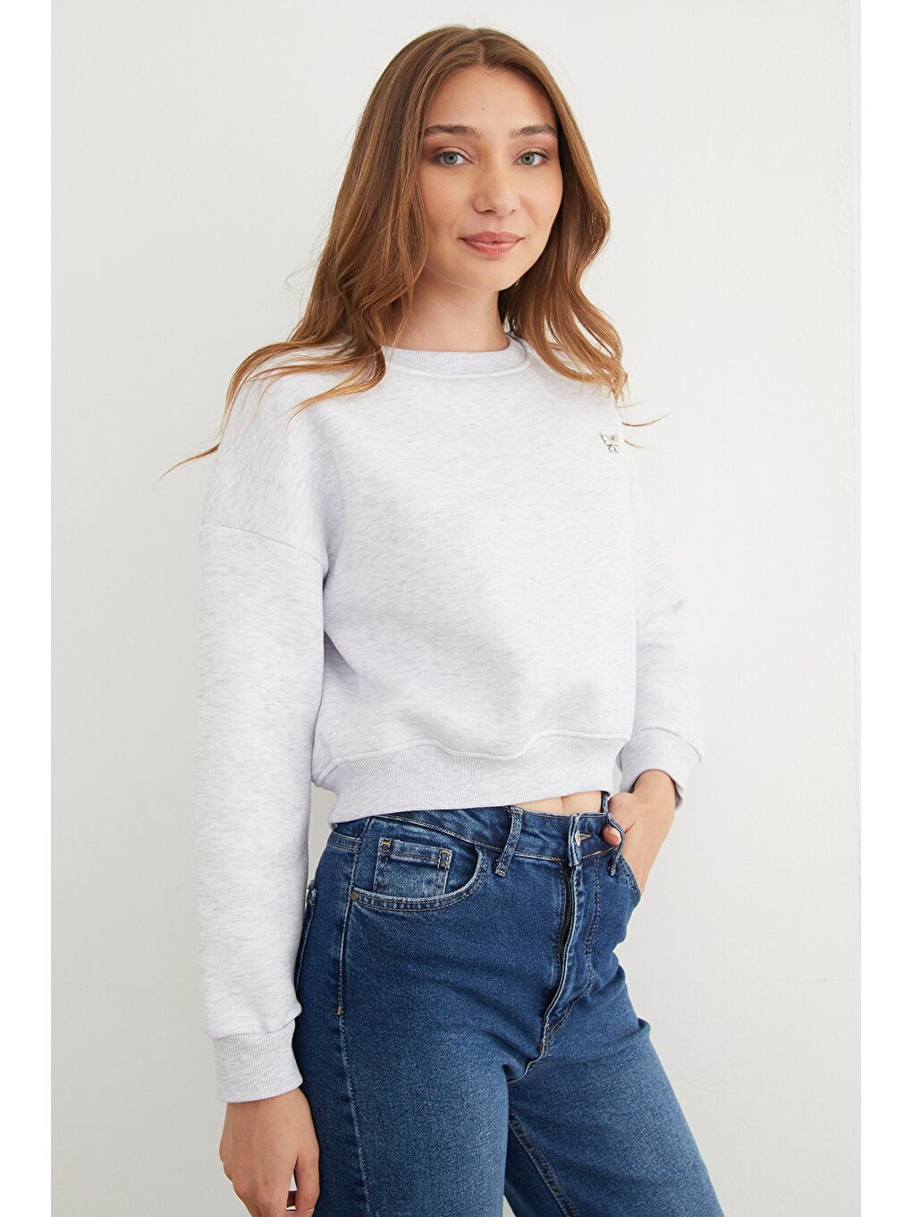 Gri 3 İplik Metal Kelebek Aksesuarlı Sweatshirt-4