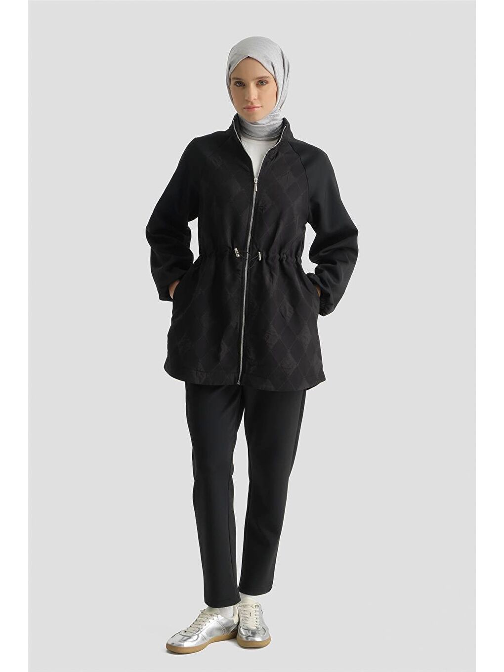 Desenli Yüksek Yaka Relax Takım Siyah-1