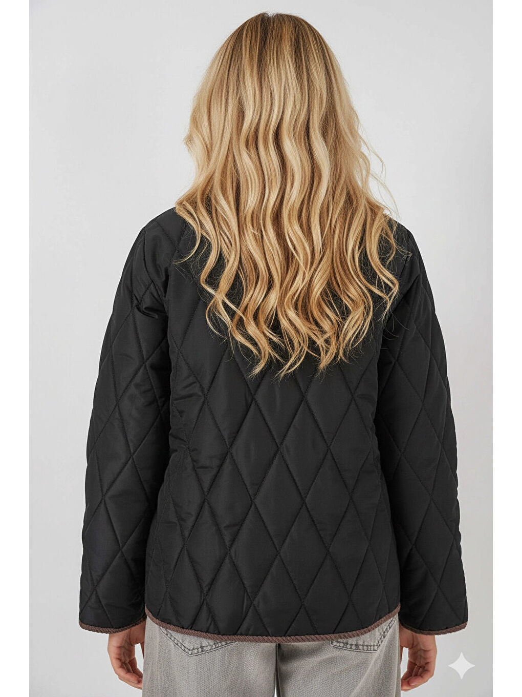 Kadın Siyah Çıt Çıt Kapamalı Kadife Detaylı Kapitone Mont HZL25W-BD152261-4