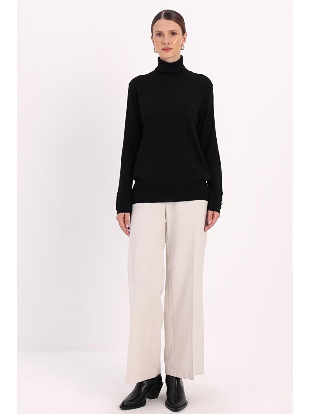 Siyah-Kolları Düğmeli Kazak-1