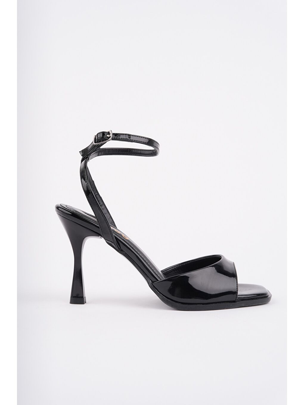 Siyah CHARLOT Bilekten Bağlamalı Kadın İnce Topuklu Ayakkabı