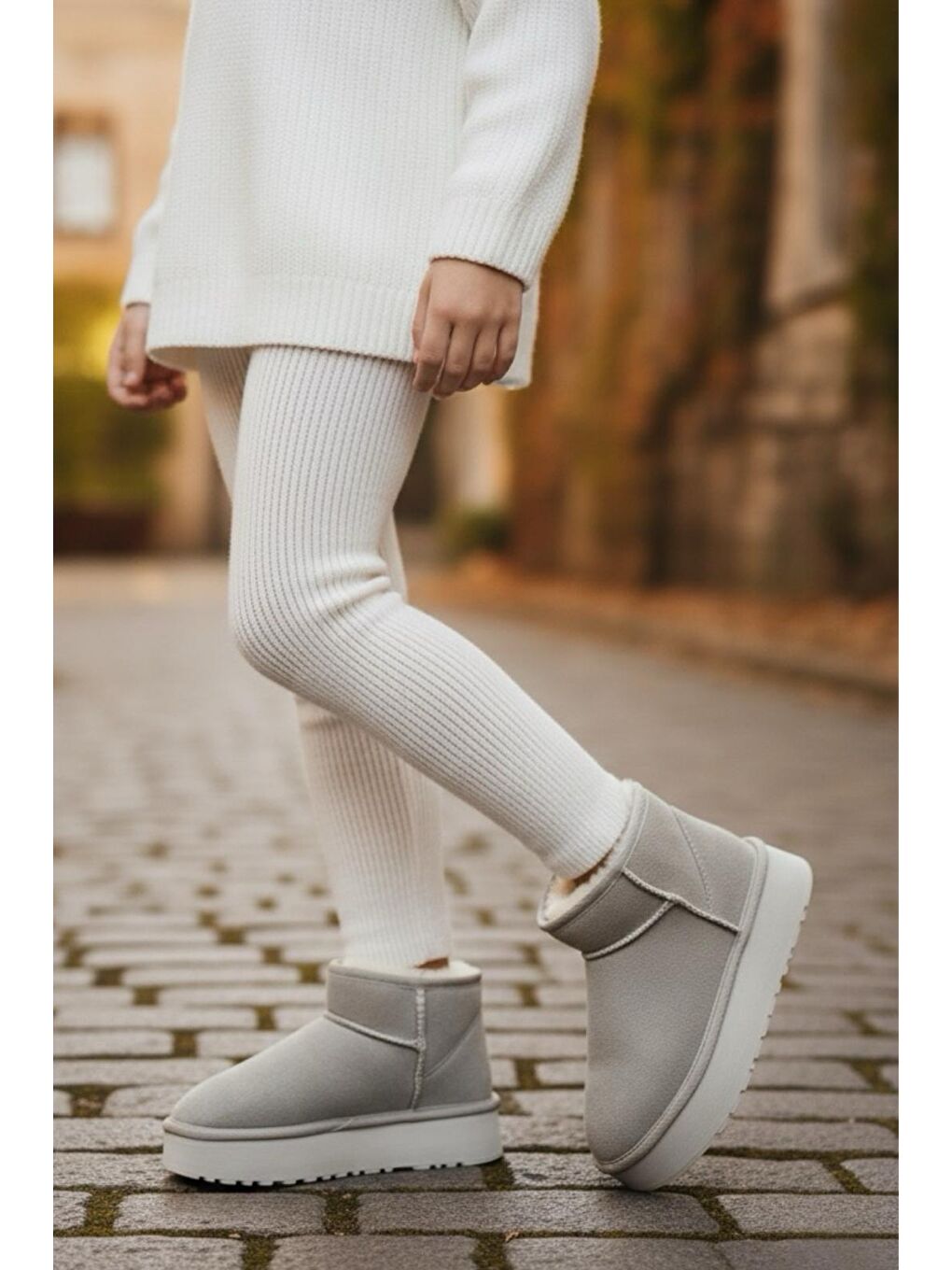 Bej Frz F200 İçi ve İç Tabanı Kürklü Termal Kız Çocuk Süet Bot-1