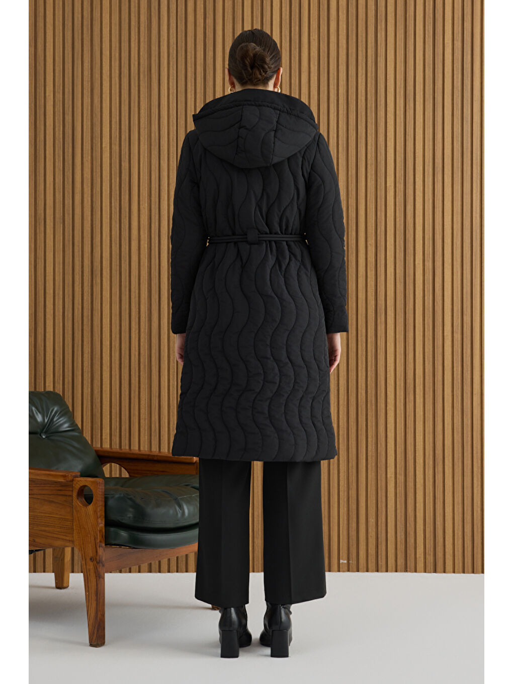 Siyah Beli Lastik Ayarlı Mont-4