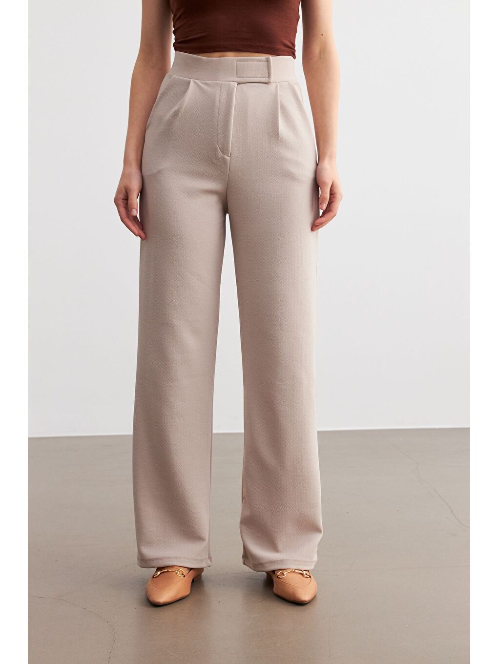 Kadın Bej Elastanlı  Kapamalı Palazzo Pantolon-1