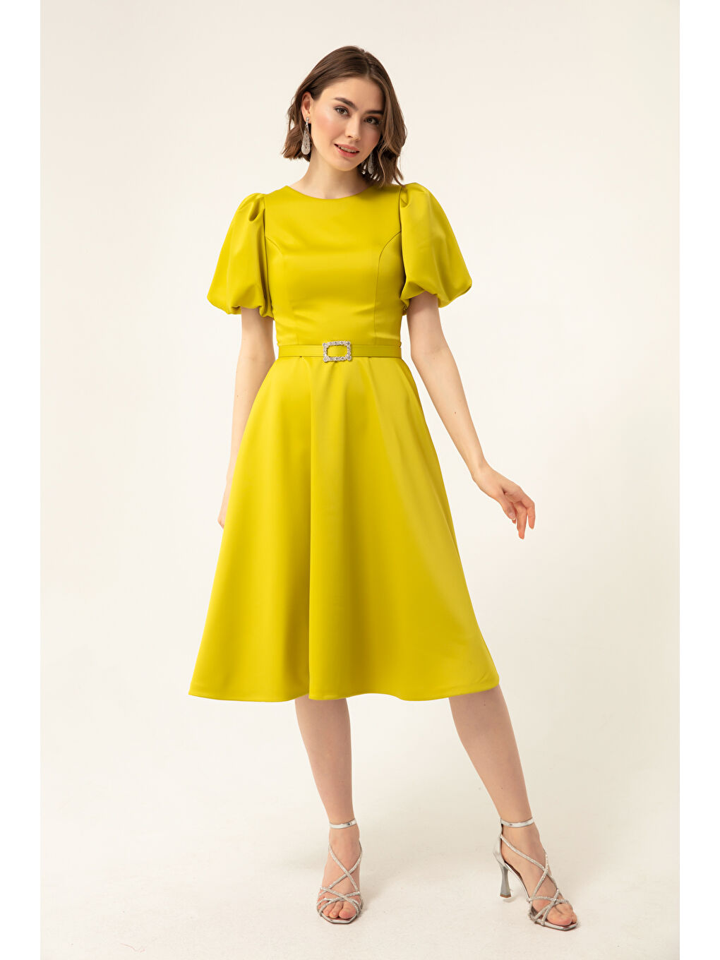 Kadın Fıstık Yeşili  Balon Kollu Taşlı Kemerli Mini Saten Abiye Elbise-1